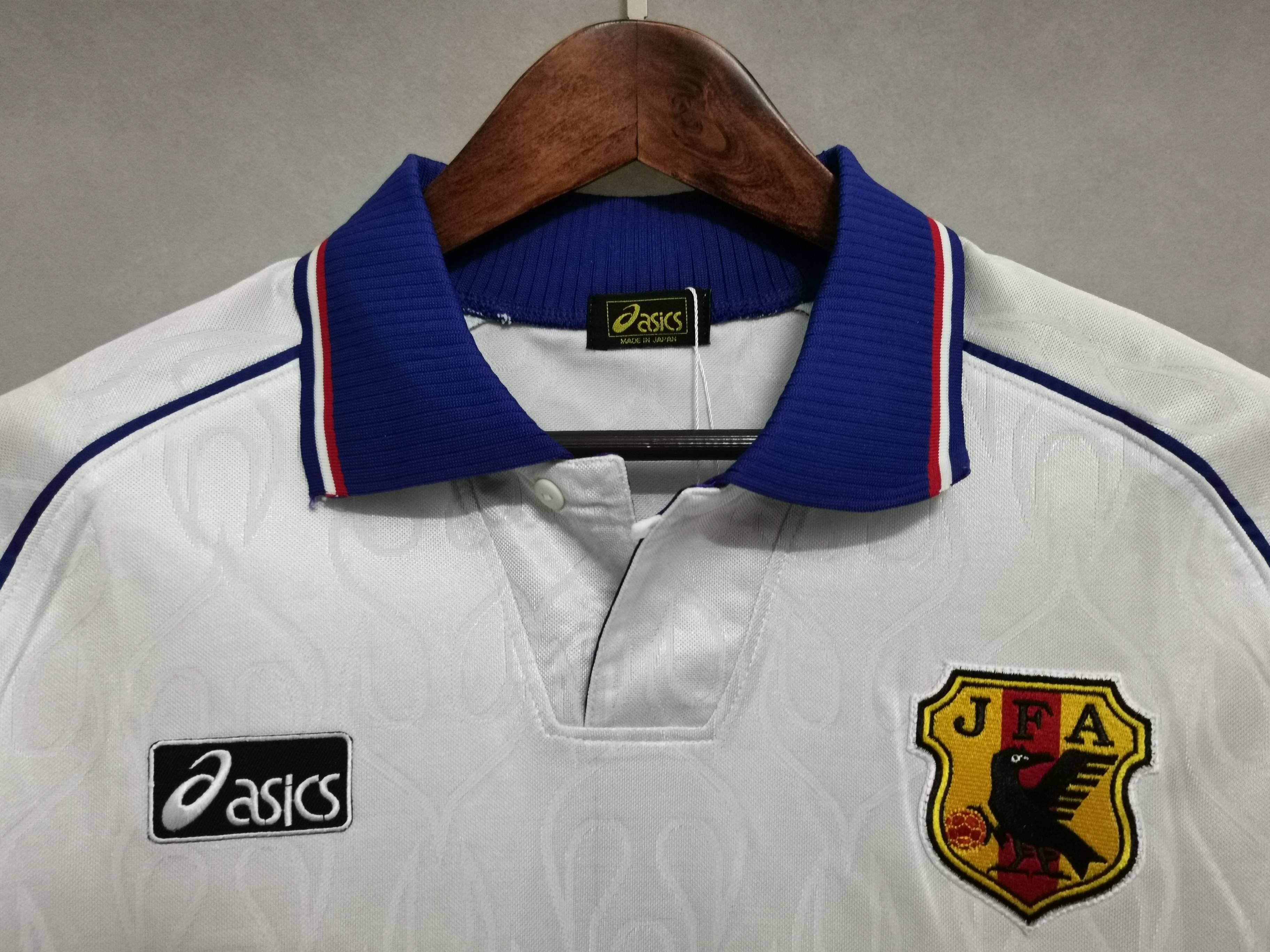 1998 Japan away white 4
