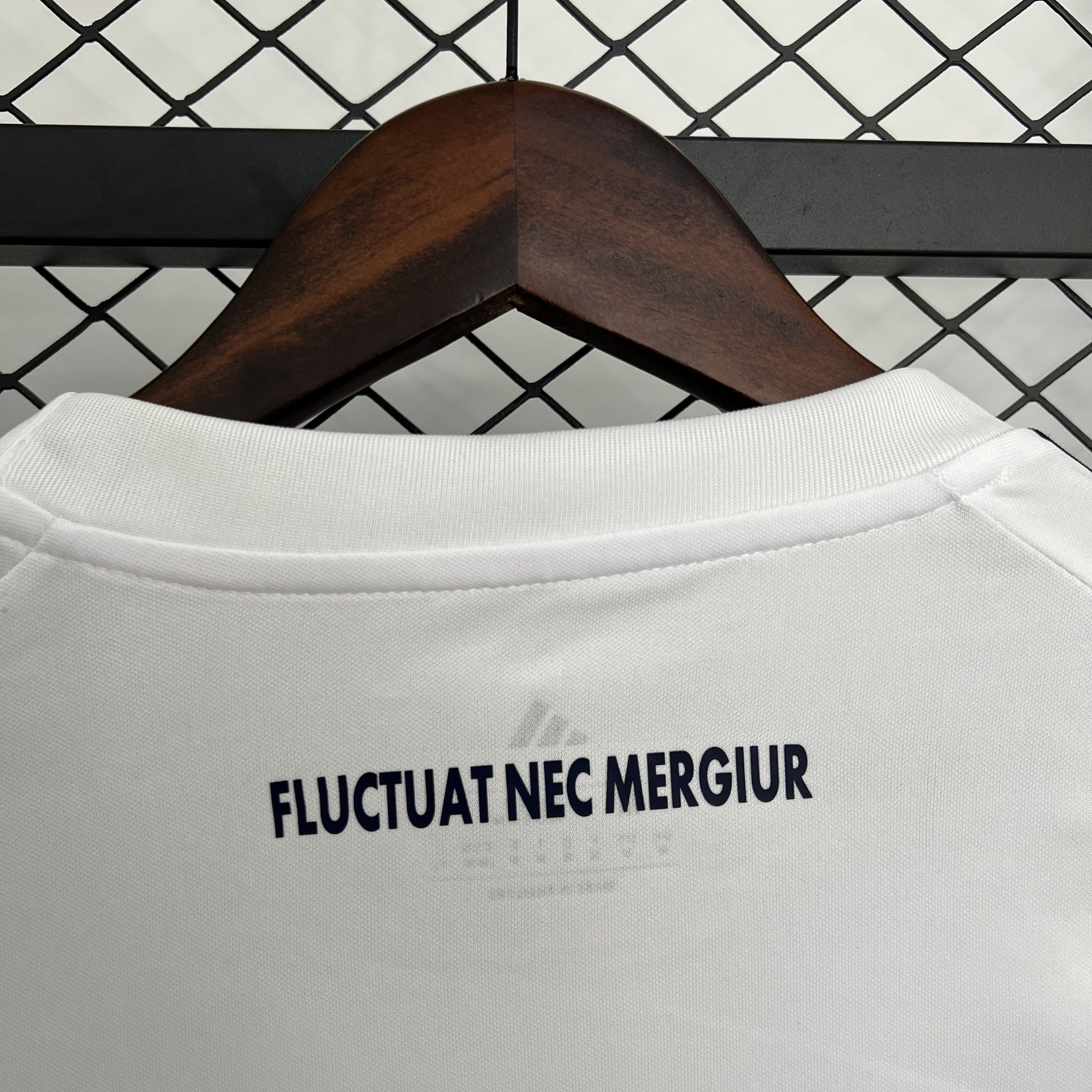25-26 Paris FC Away Kit Football Shirt Maillotfoot Apparels ete AAAAJersey Wholesale Yupoo 1