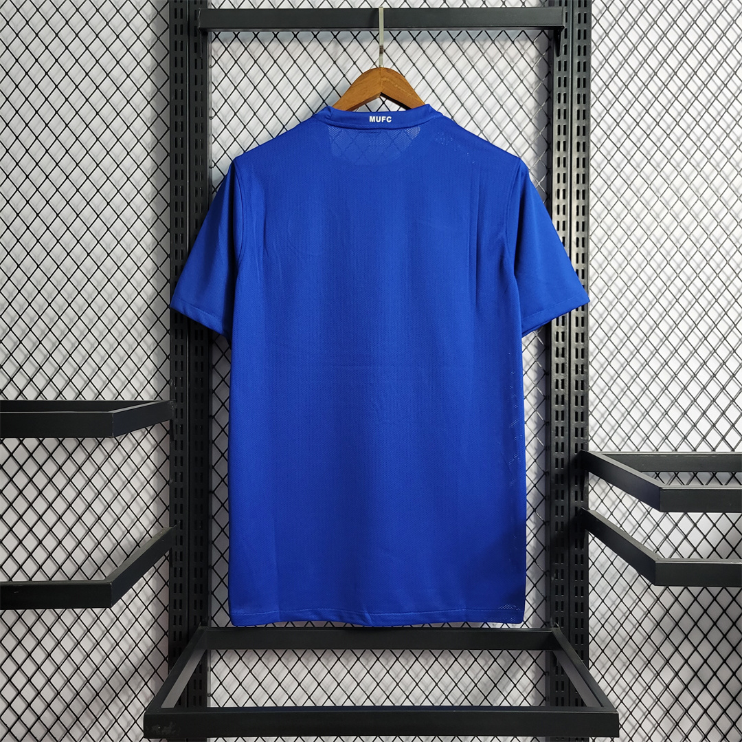 08-09 Manchester United away 5