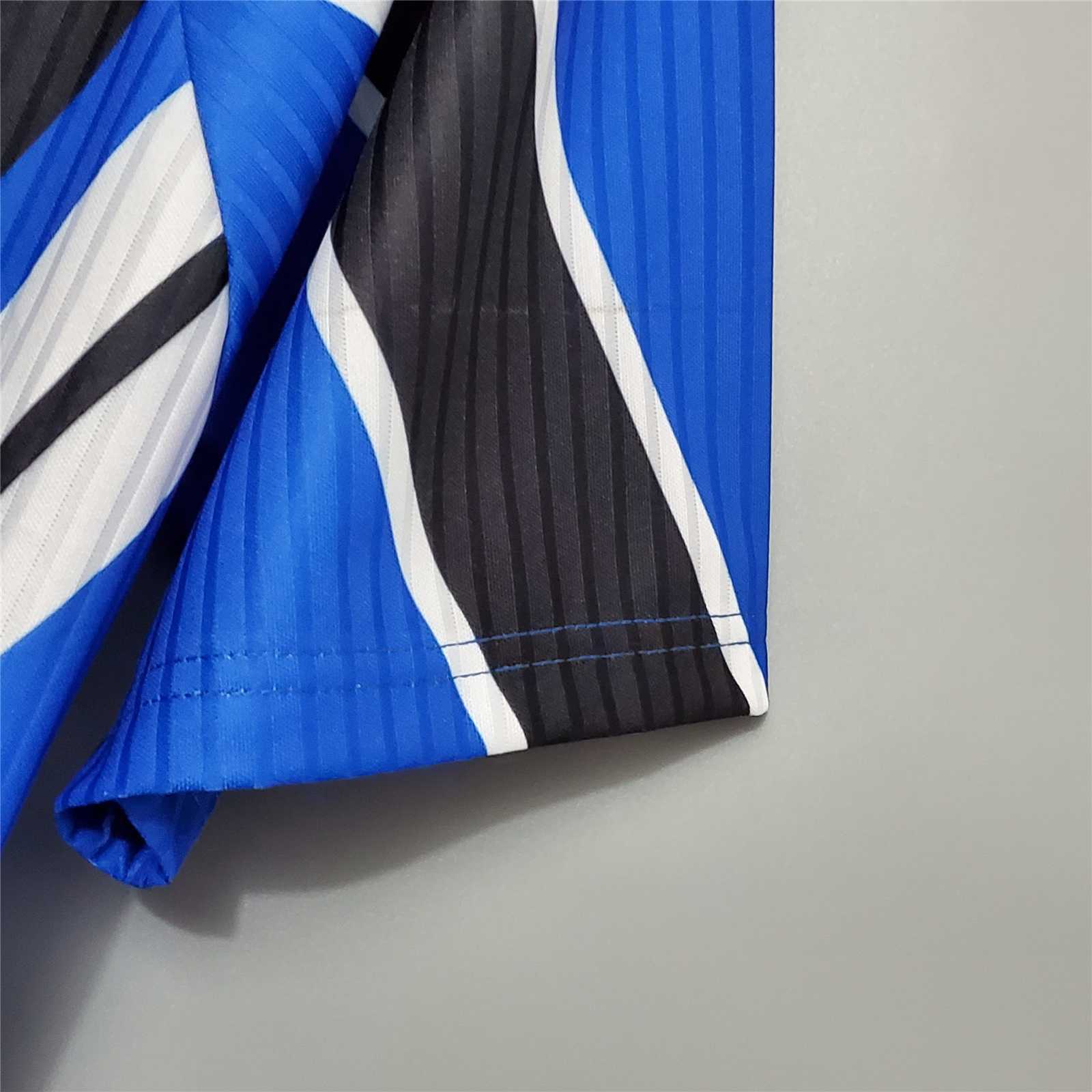 96-98 Manchester United third away blue 7