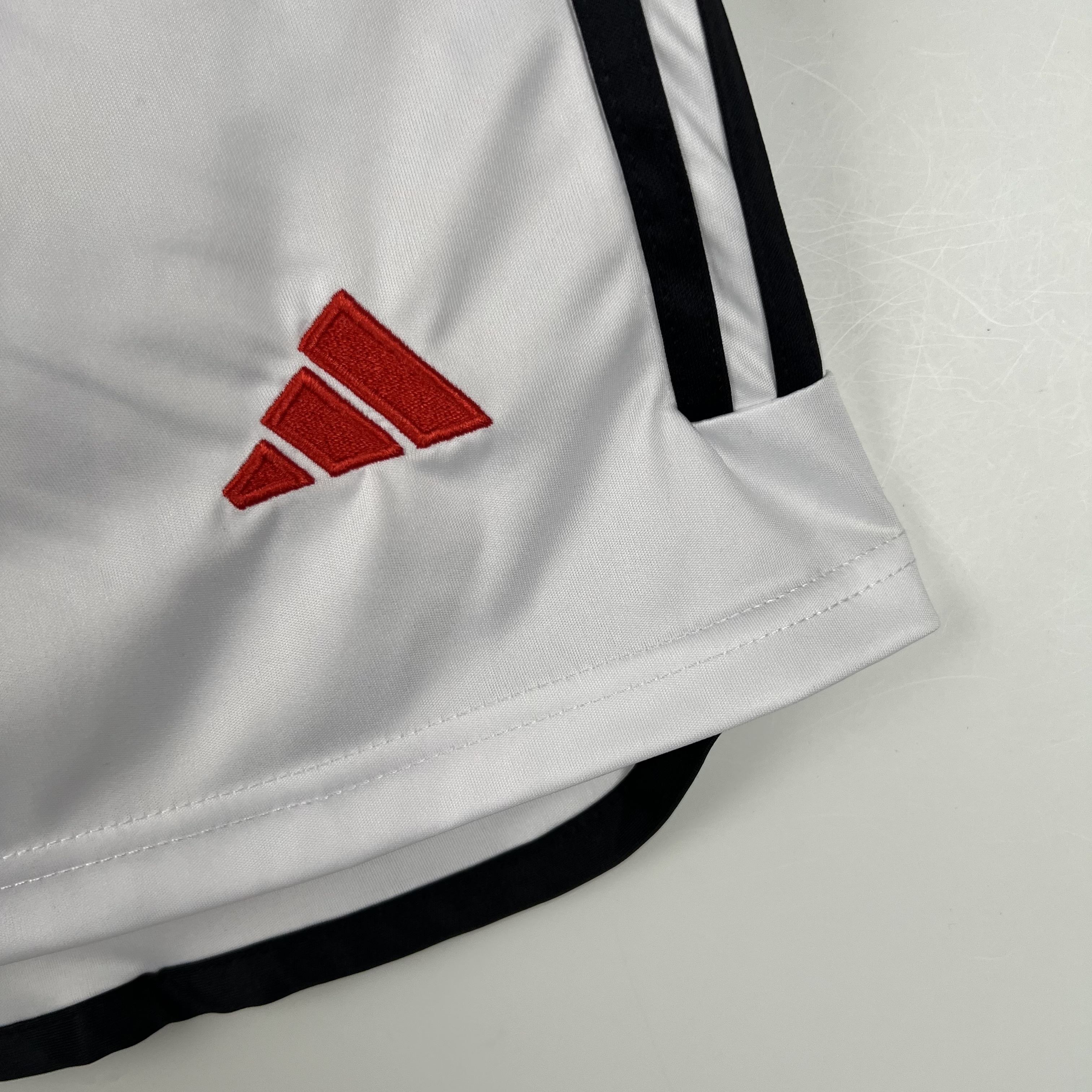 23-24 Manchester United Shorts Home S-XXL 2