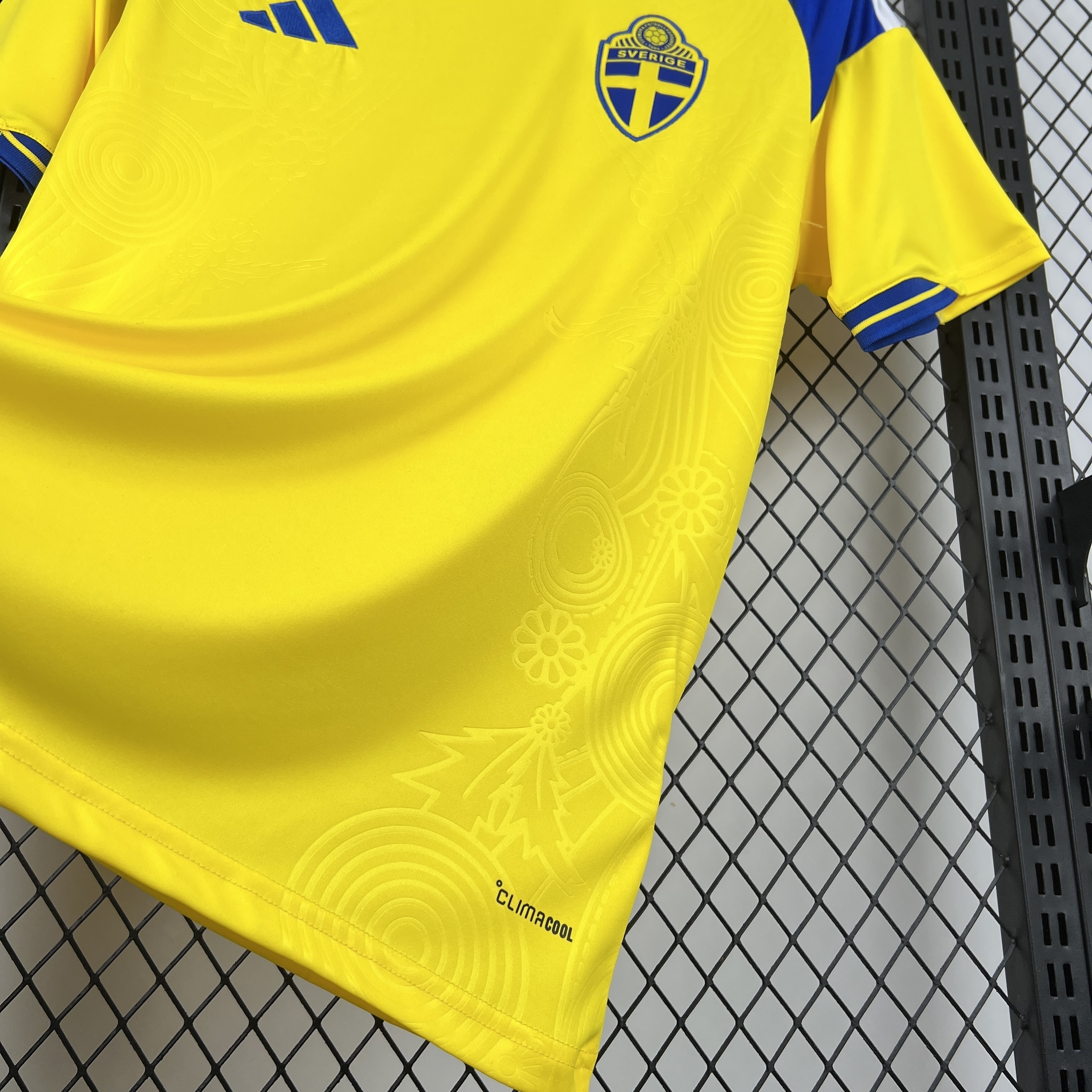 2026 Sweden World Cup Home Kit Football T-Shirt AAAAJerseys Supply Yupoo 3