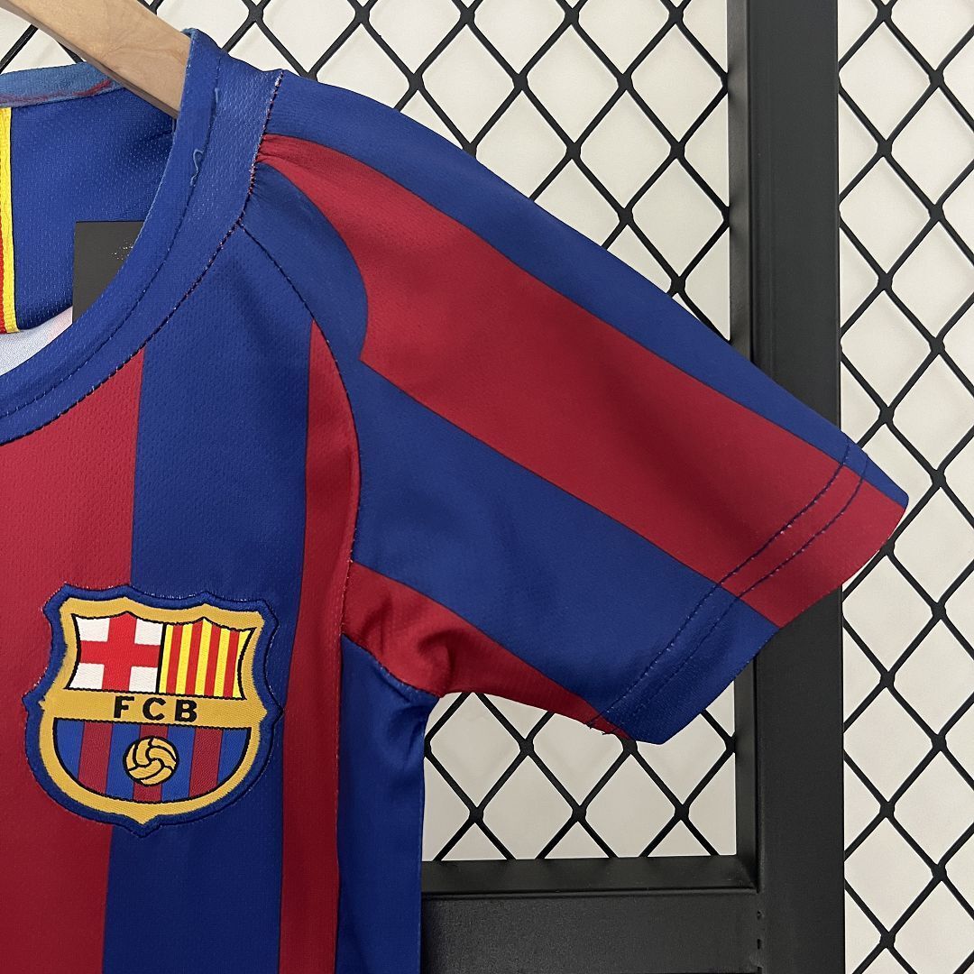 05-06 Barcelona Home Retro Kids Kits Football Jerseys Yupoo 4