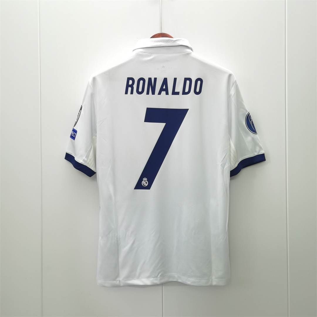 16-17 Real Madrid home 2