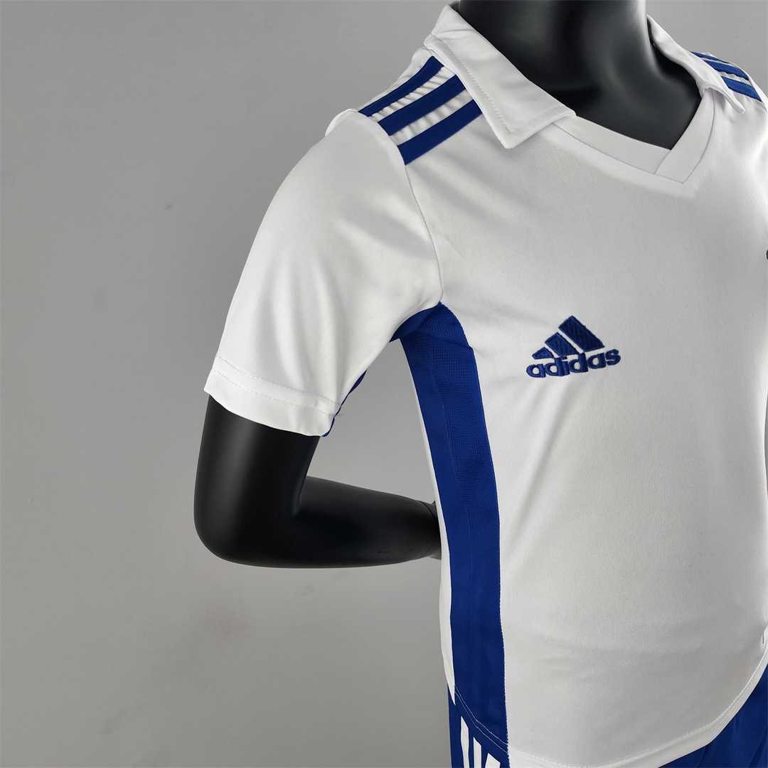 22-23 Cruzeiro away kids kit 9