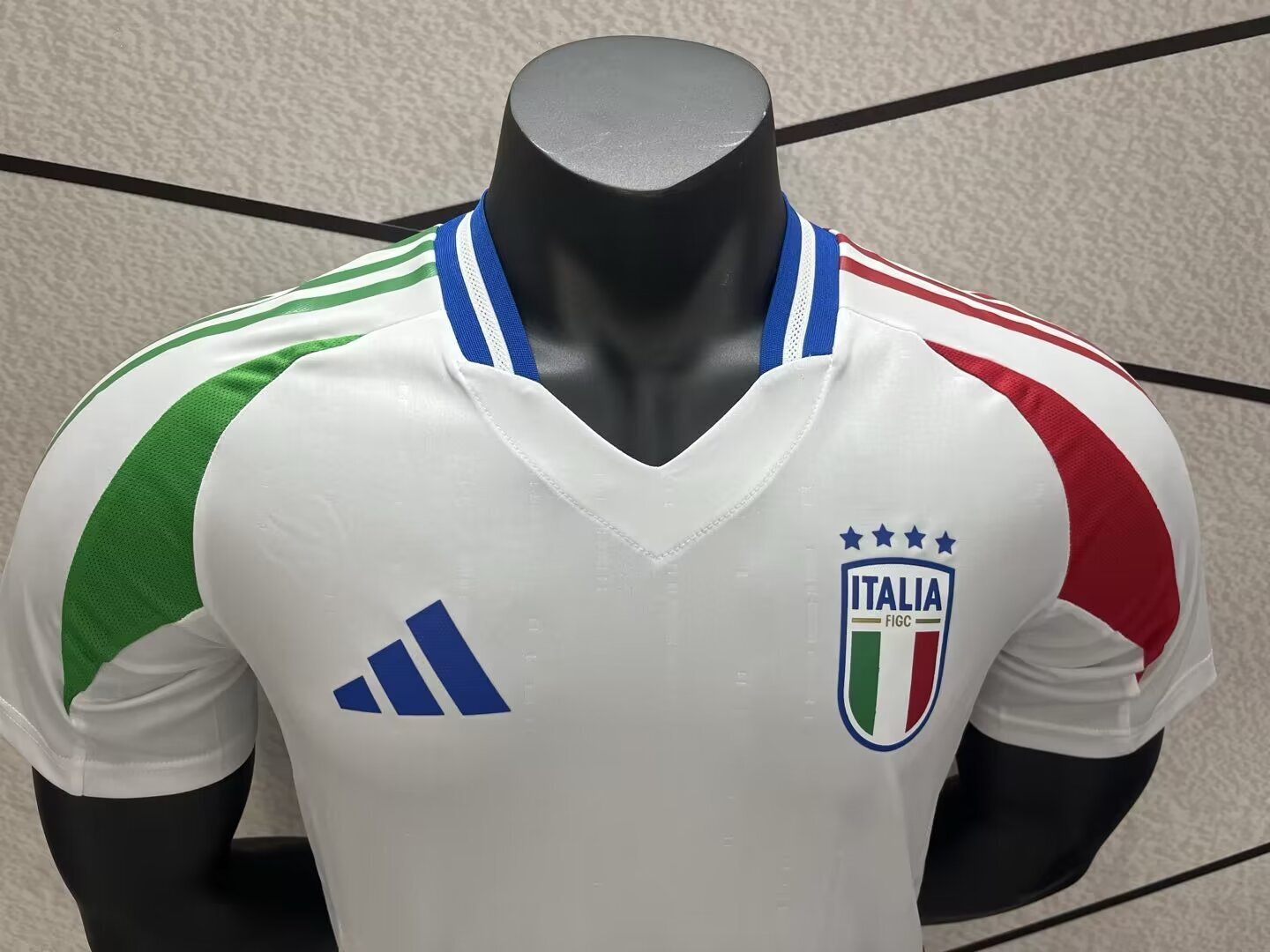 2024 Italy Away Player Version Kit UEFA Euro Shirt Football AAAAJersey Supplier 3