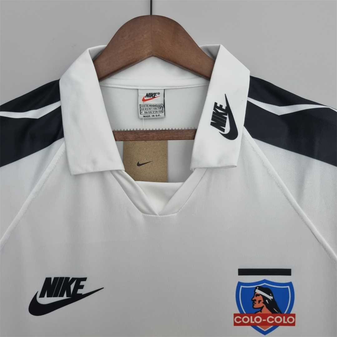95 Colo-Colo home 5