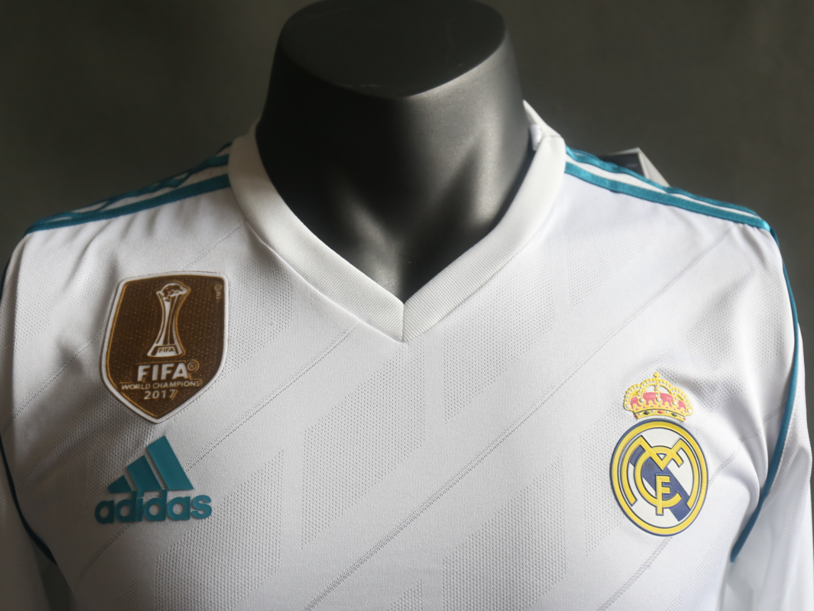 17-18 Real Madrid Home Retro Kit Vintage Player Version Long Sleeve Shirt AAAAJersey Dropship Y 1