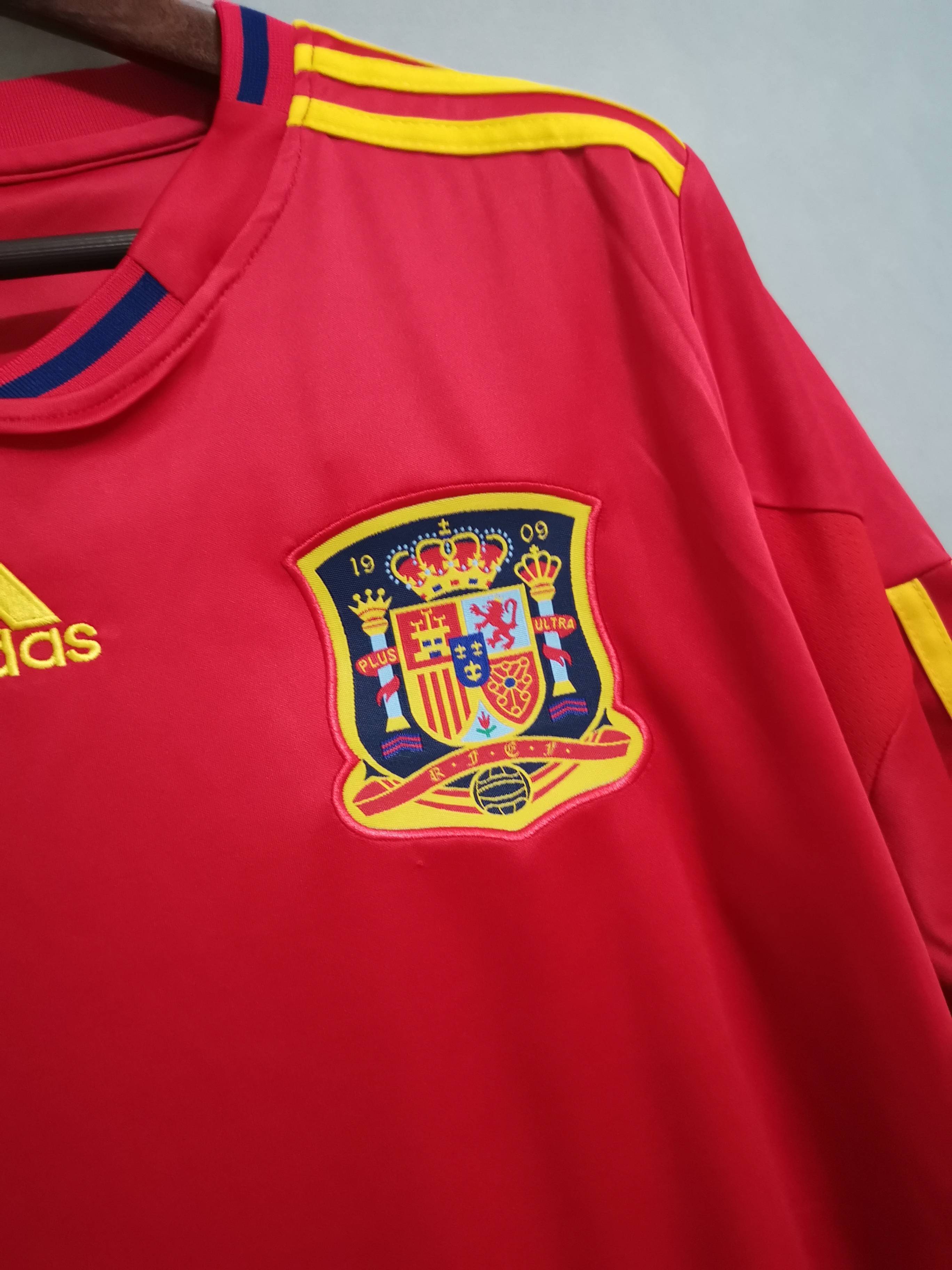 2010 Spain home 15