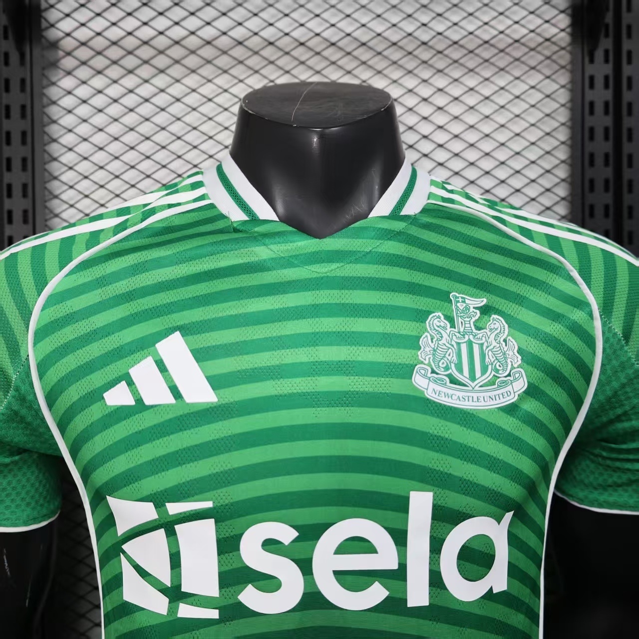 25-26 Newcastle United Away Kit Player Version Soccer Green Shirt AAAAJersey Yupoo 1