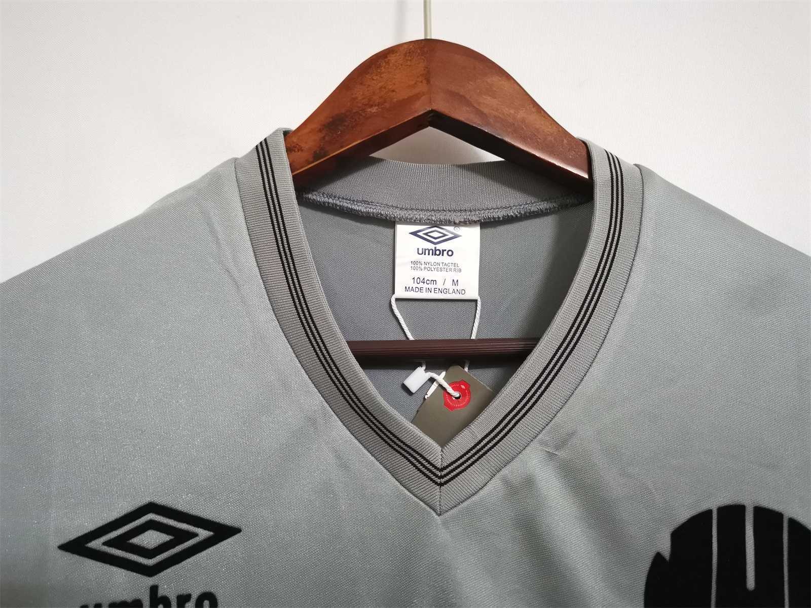86-87 Newcastle grey away 3