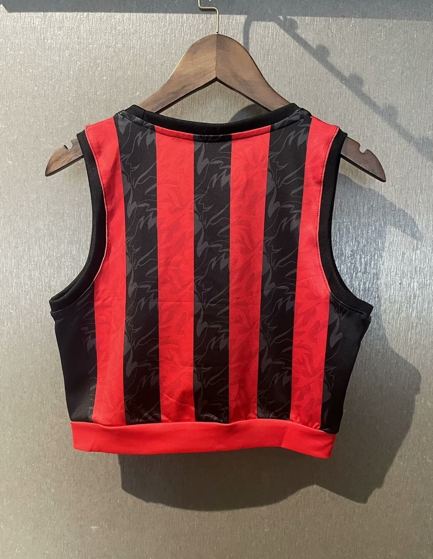 25-26 AC Milan Home Women Yoga Vest Kit Soccer Sino T-Shirt AAAAJersey Supply Yupoo 1