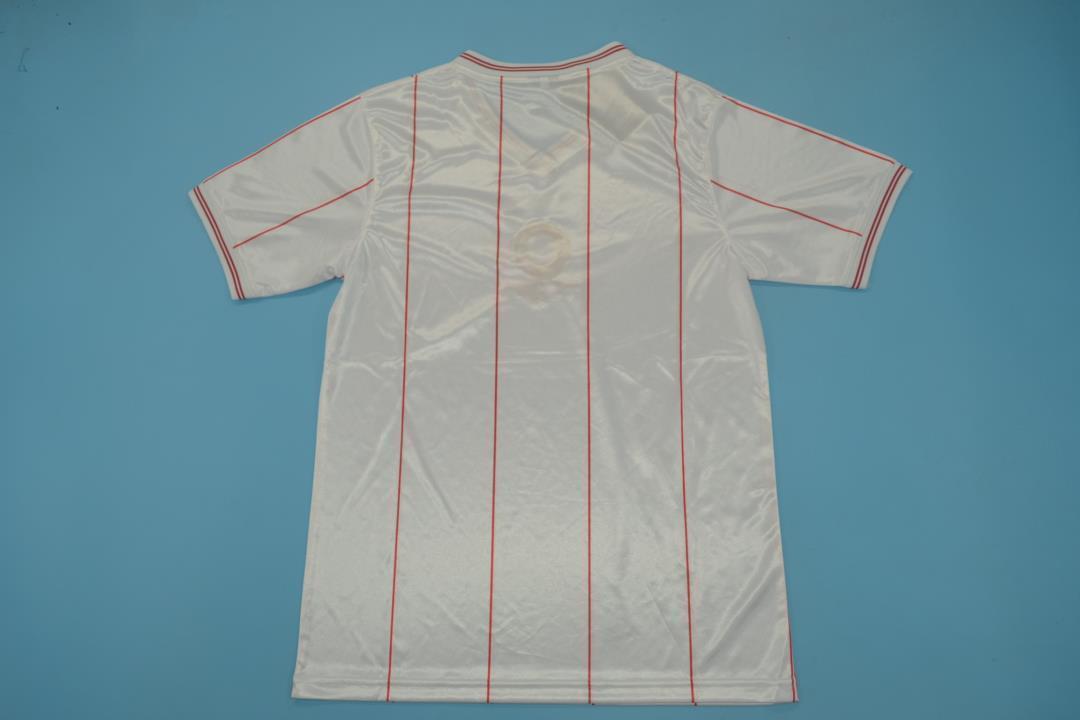 1982 Aston Villa away white 4