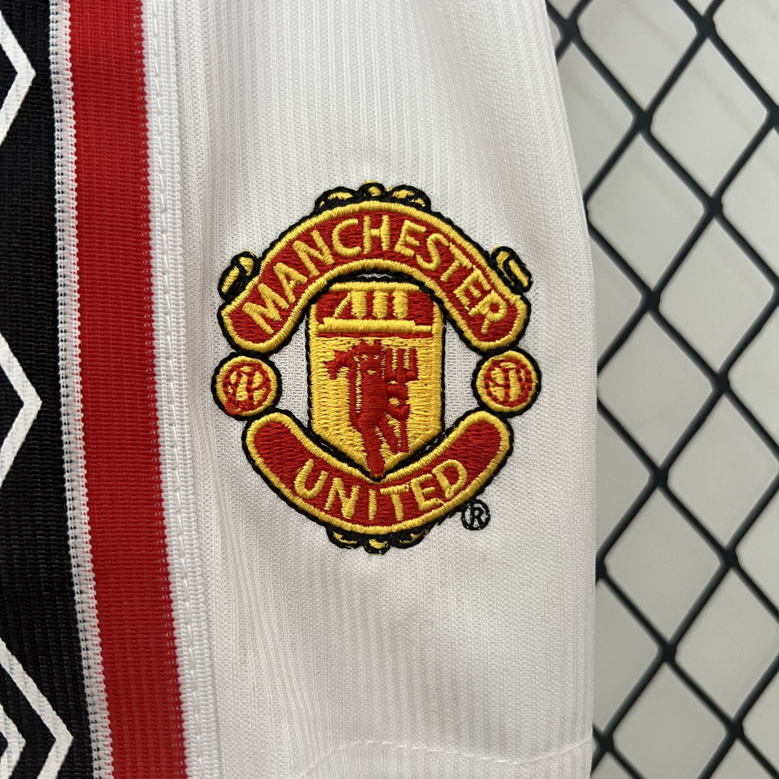 98-99 Manchester United Home Retro Kid Kits Children Sets Jerseys Supllier Yupoo 4