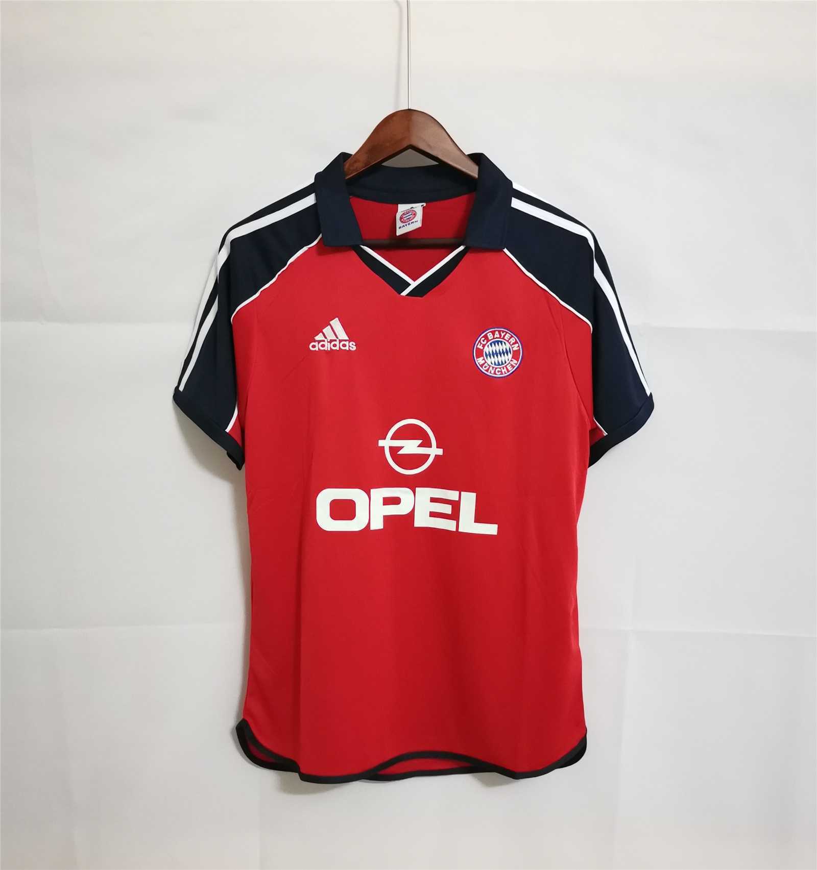 00-01 Bayern Munich Champions League home red