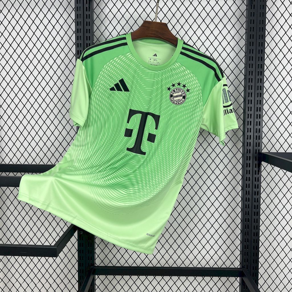 25-26 Bayern Munich Green Goalkeeper Shirt Football Uniform AAAAJersey Wholesale Yupoo