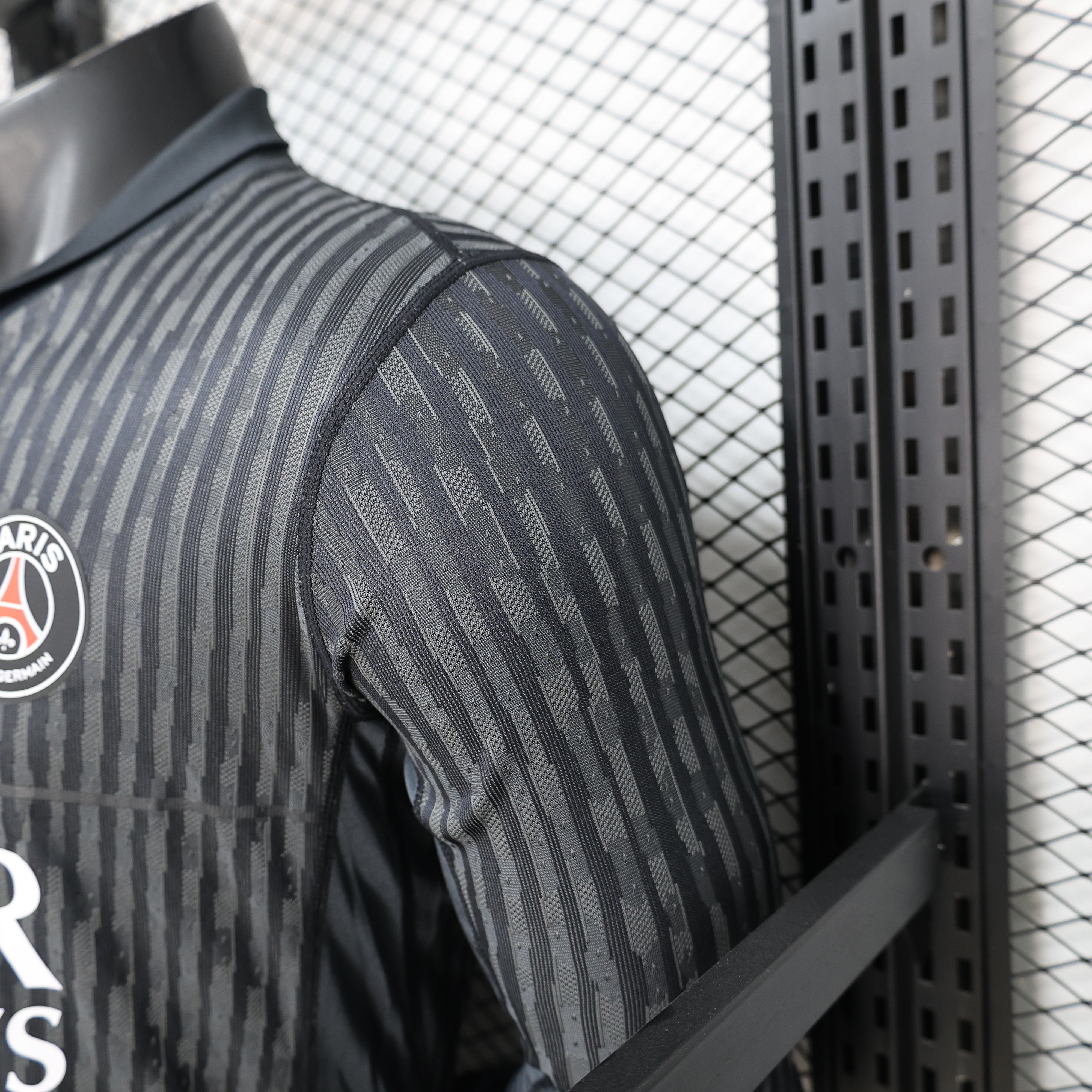 2025-26 PSG Away long sleeved football jersey player version AAAA Jersey Drop ship Yupoo 3