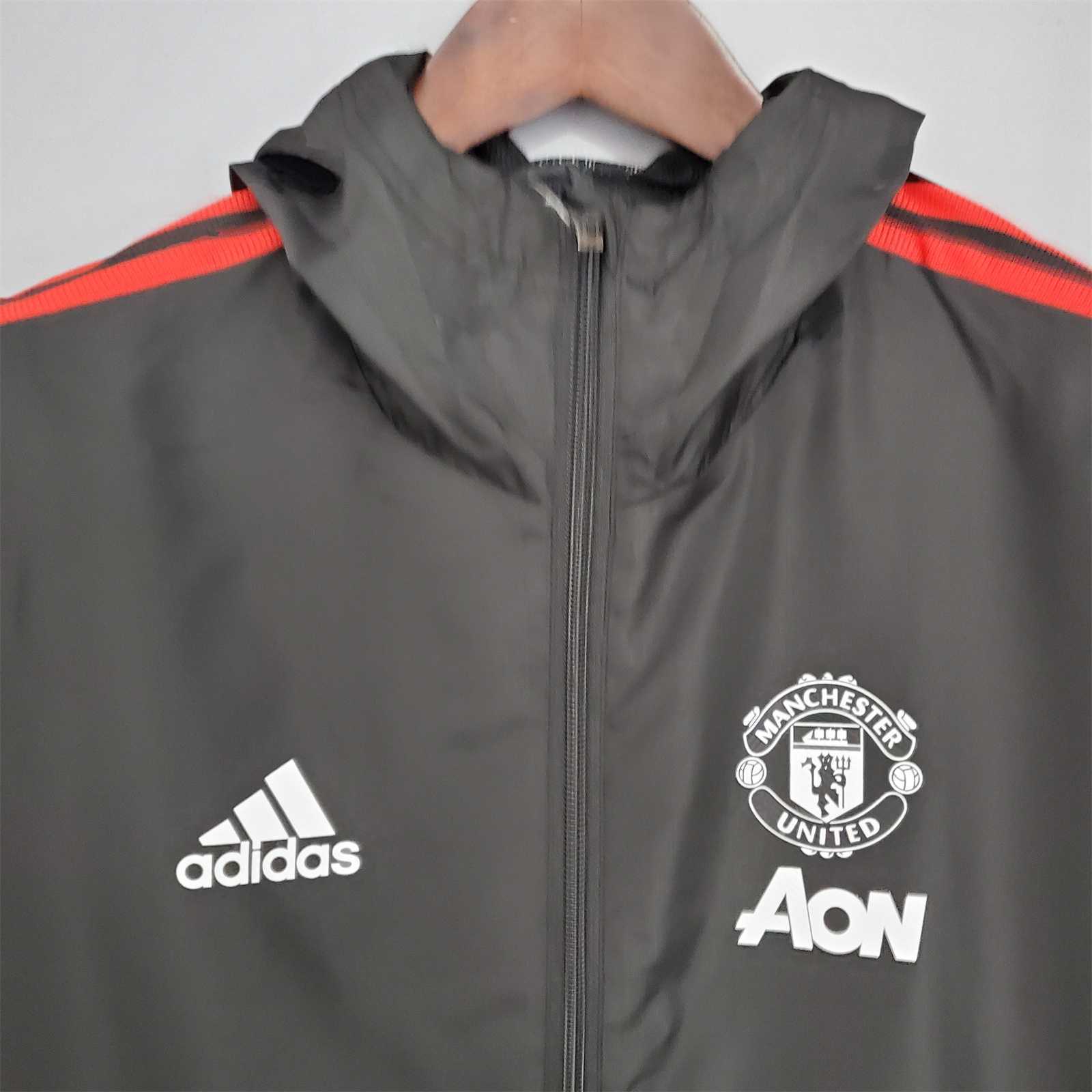 21-22 Manchester United Black Windbreaker 4