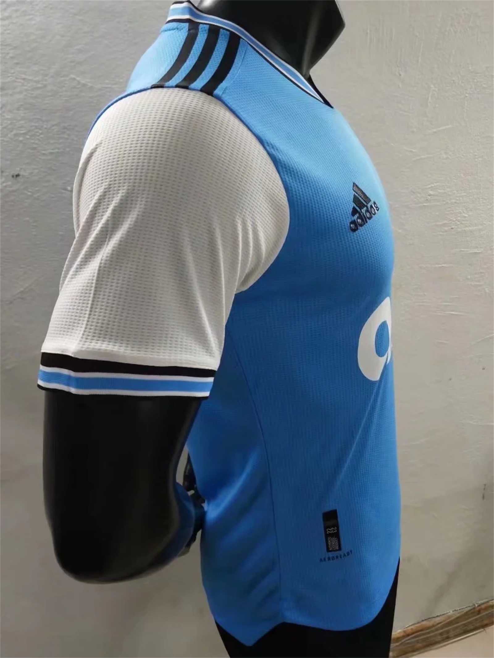 22-23 Charlotte home Players Edition 6