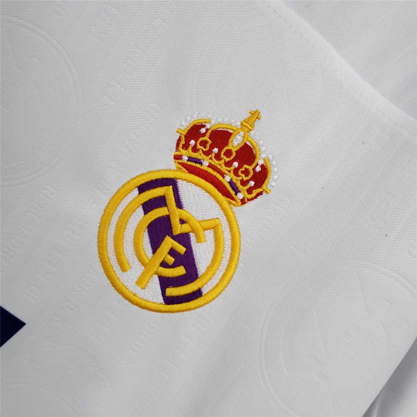 96-97 Real Madrid home 7