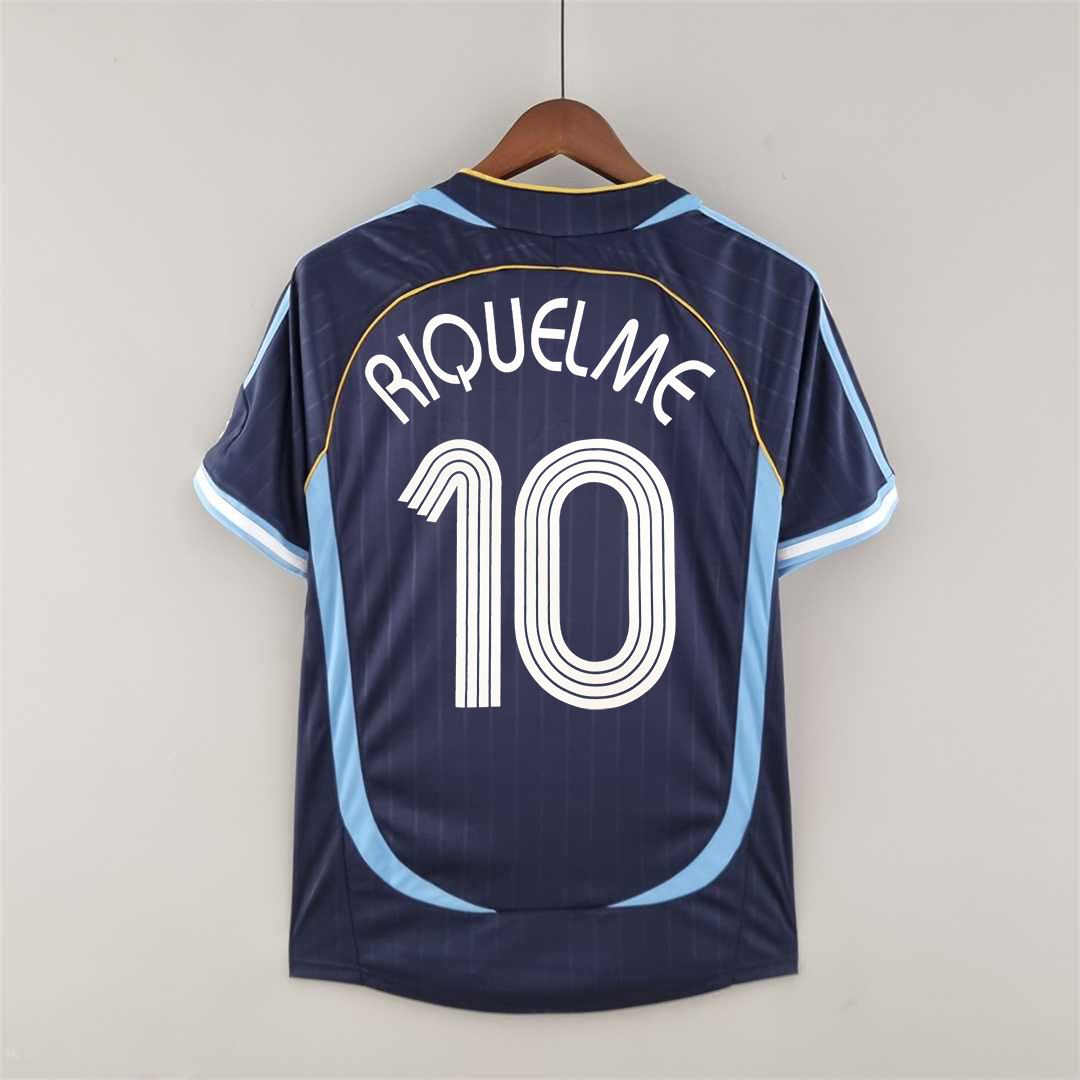 2006 Argentina away 10