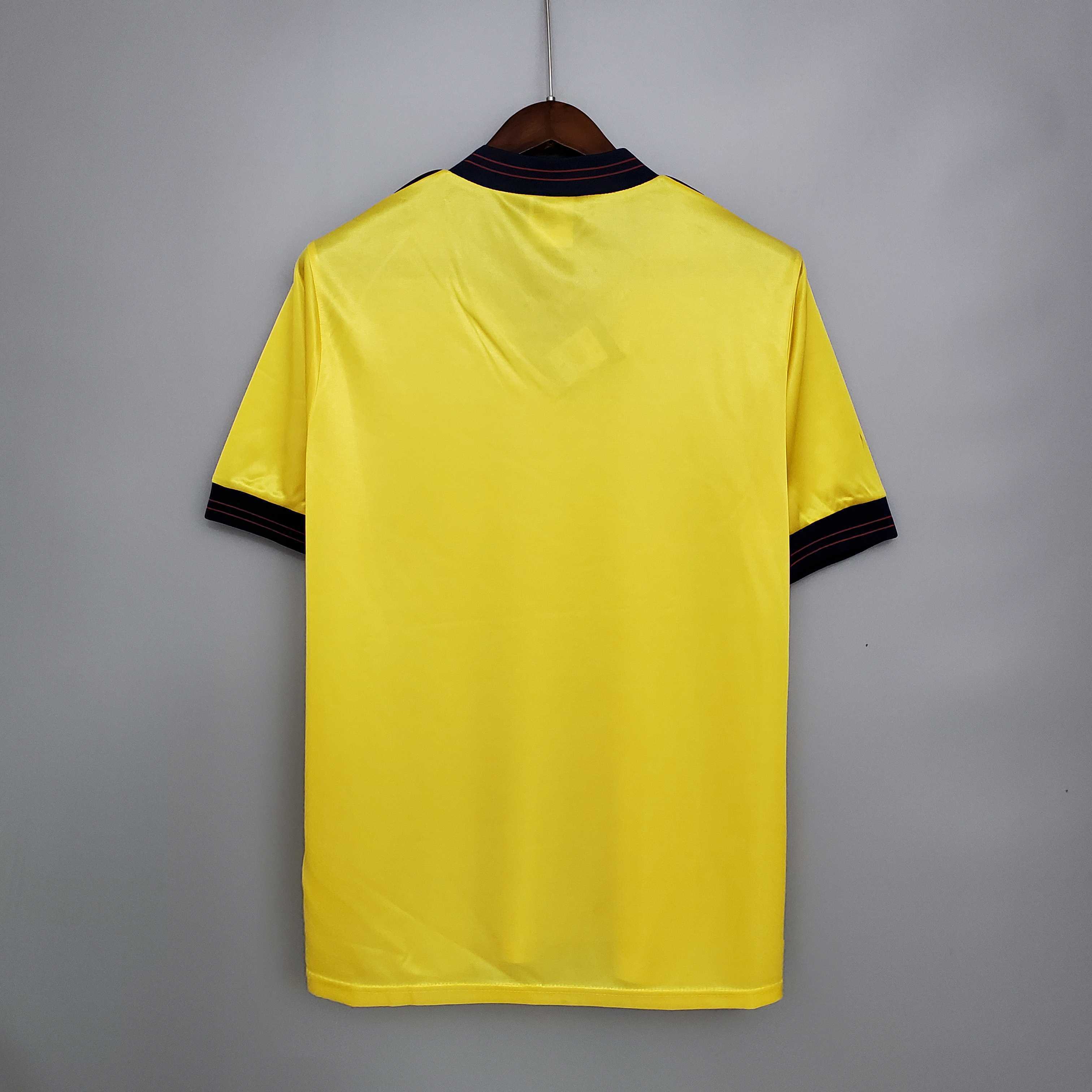 83-86 Arsenal away 5