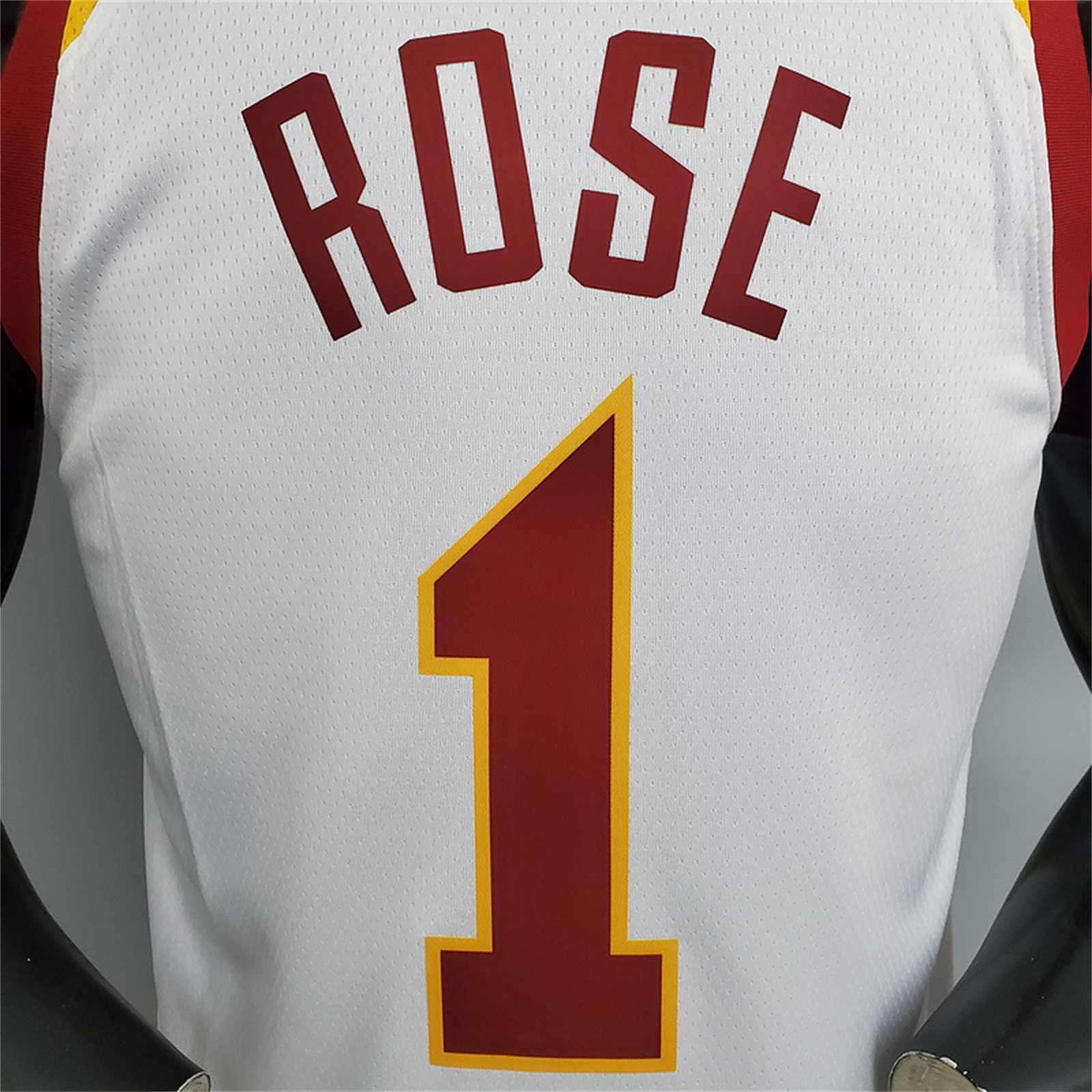 Cavaliers Rose #1 White 6