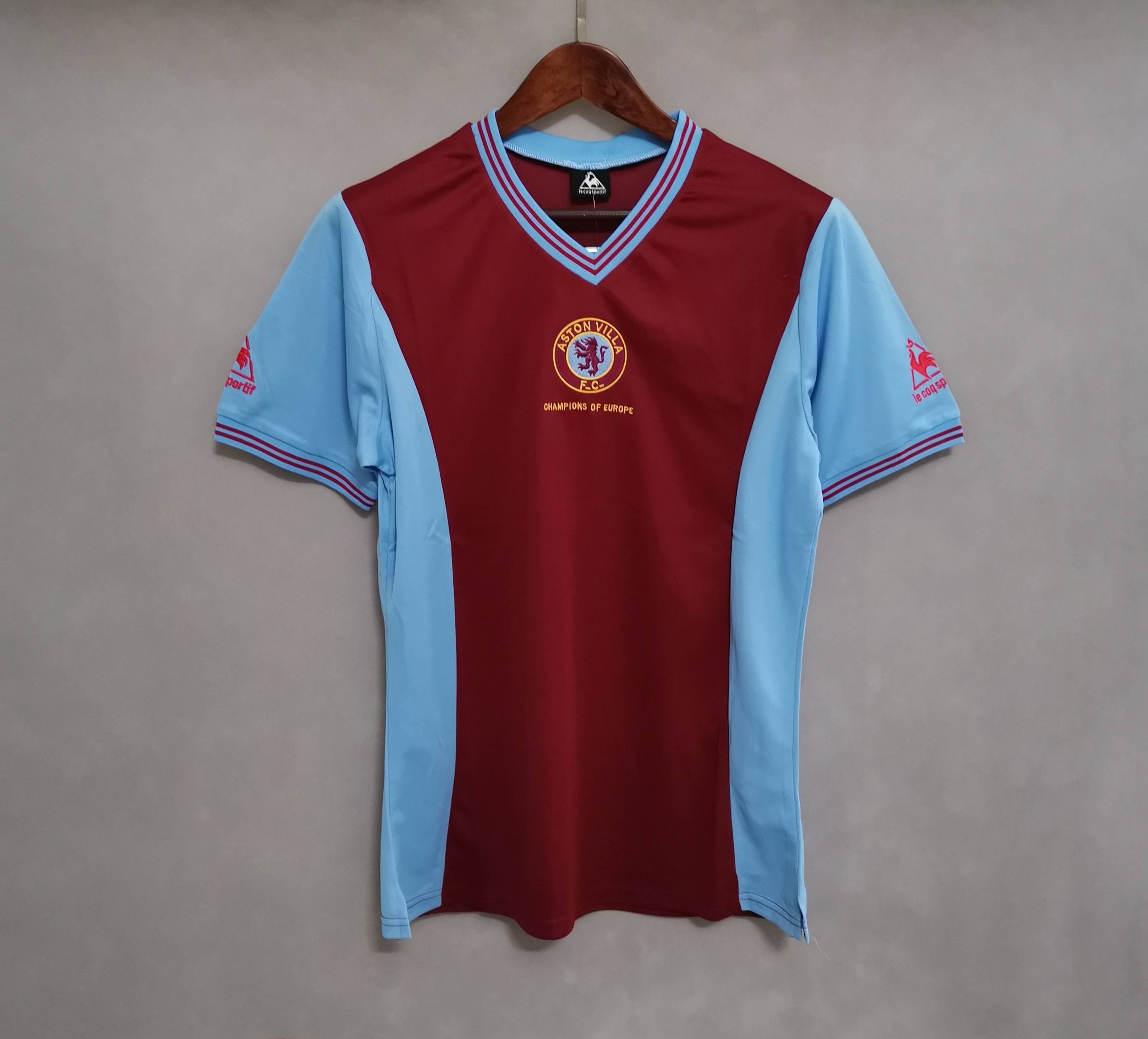 81-82 Alaves home