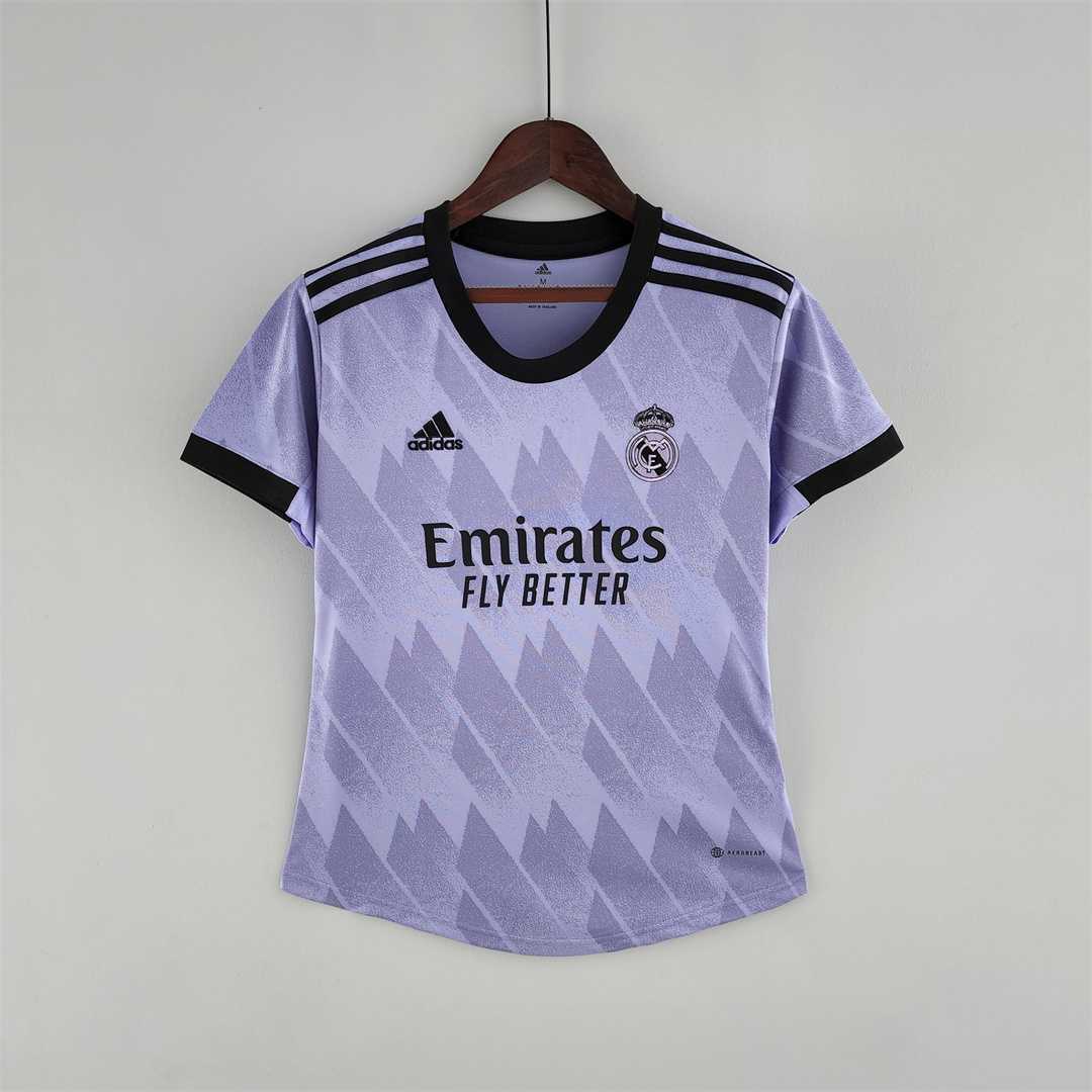 22-23 Real Madrid away woman