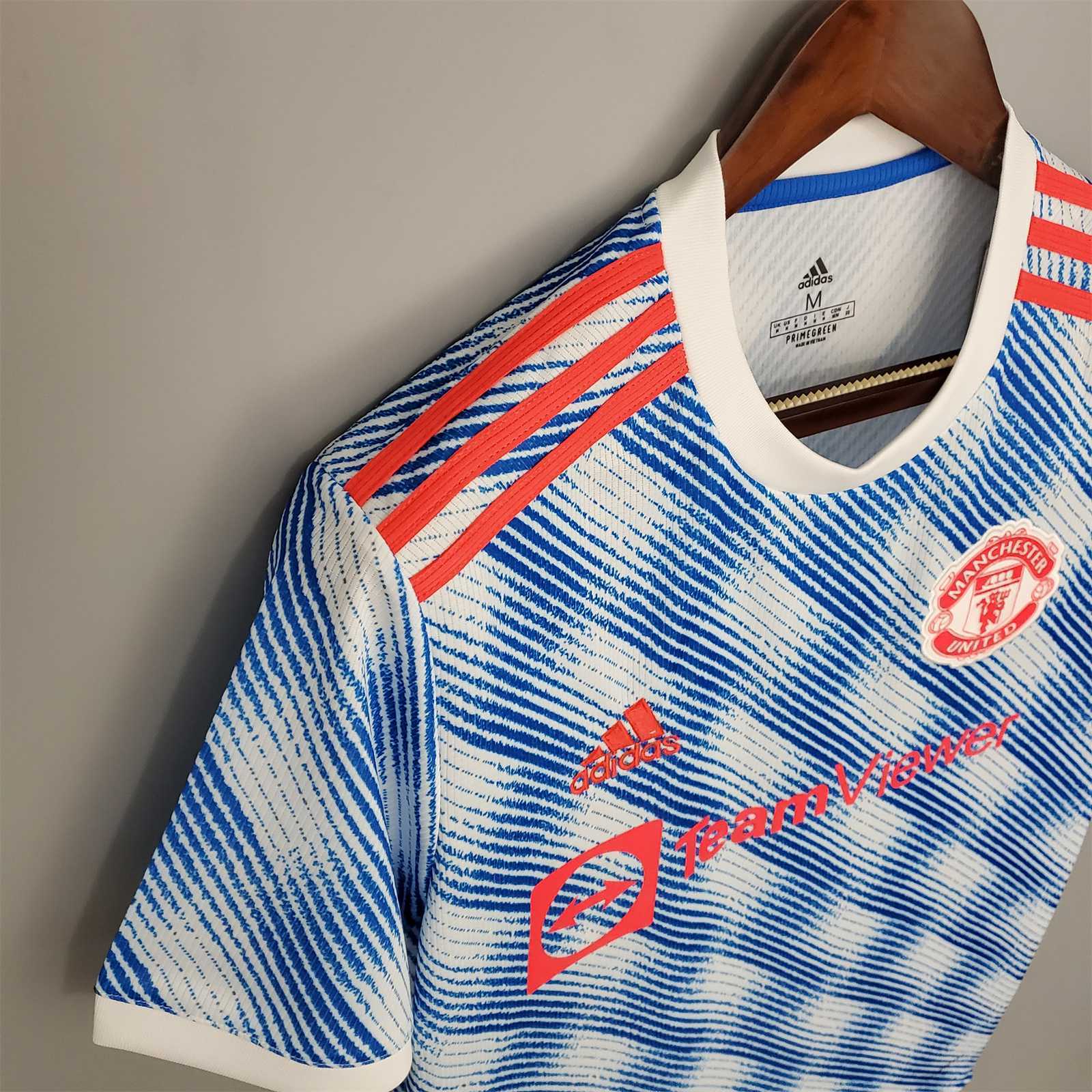 21-22 Manchester United away 19
