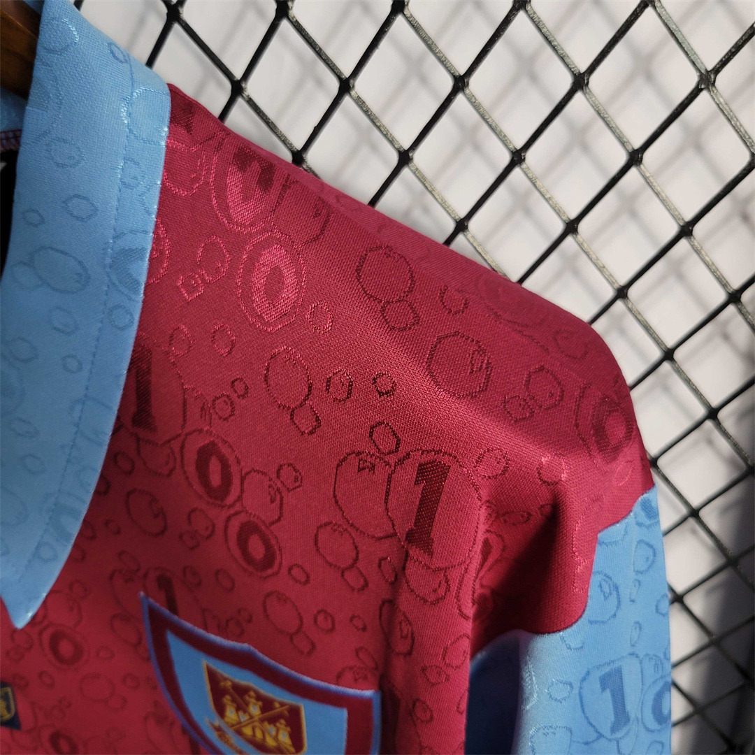 95-97 West Ham home Long Sleeves 8