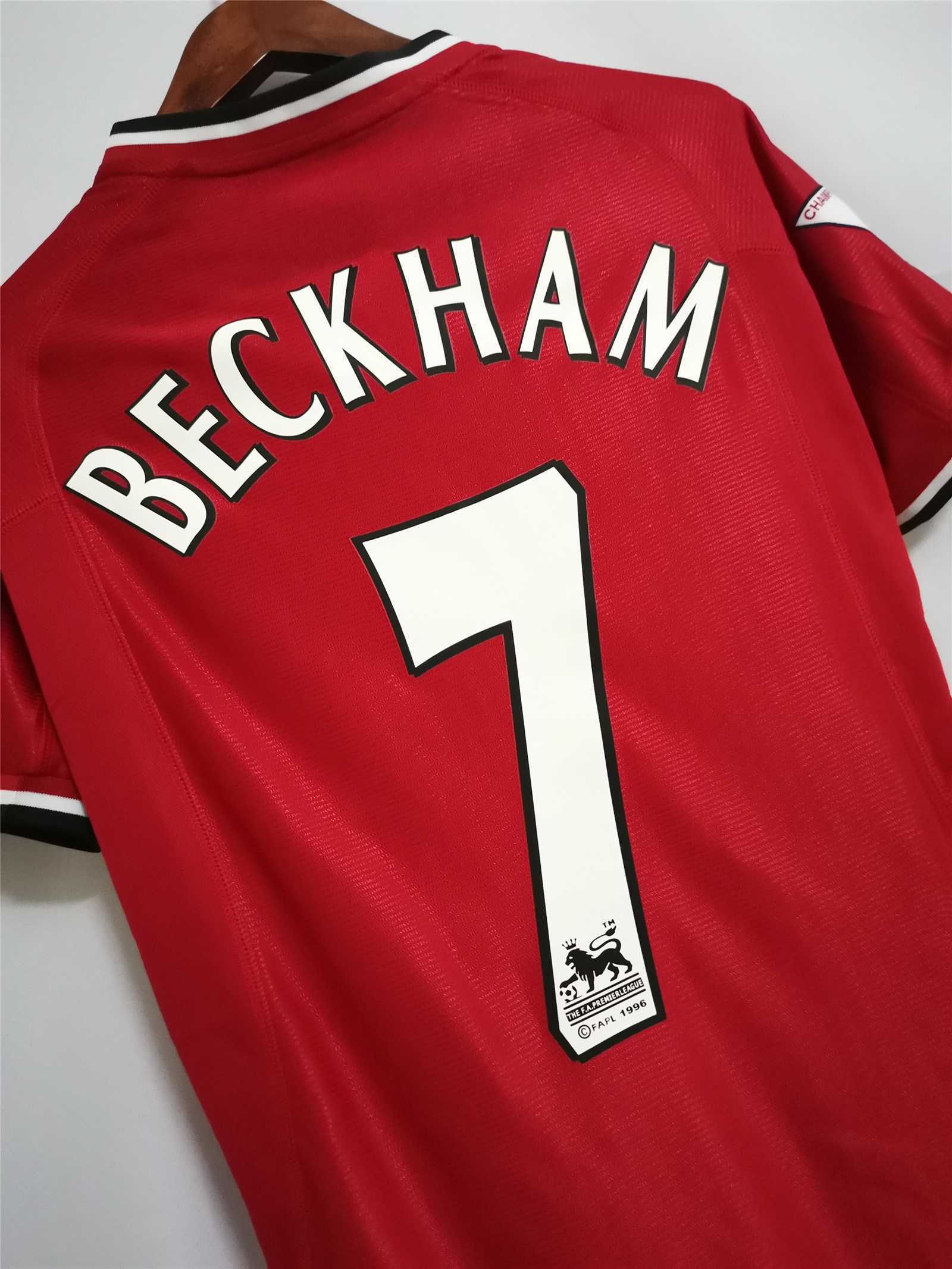 00-02 Manchester United home 3