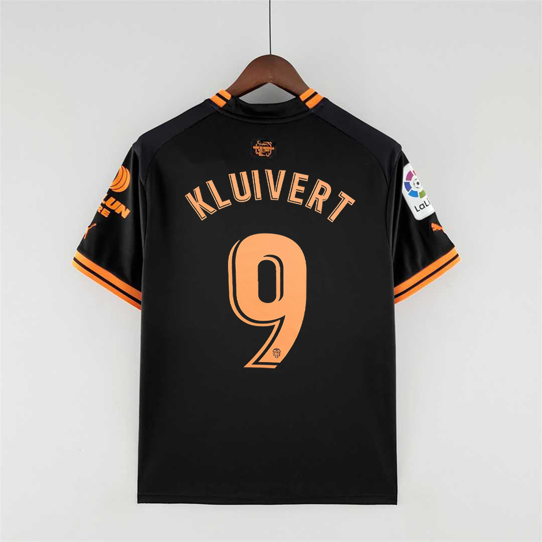 22-23 Valencia away 6