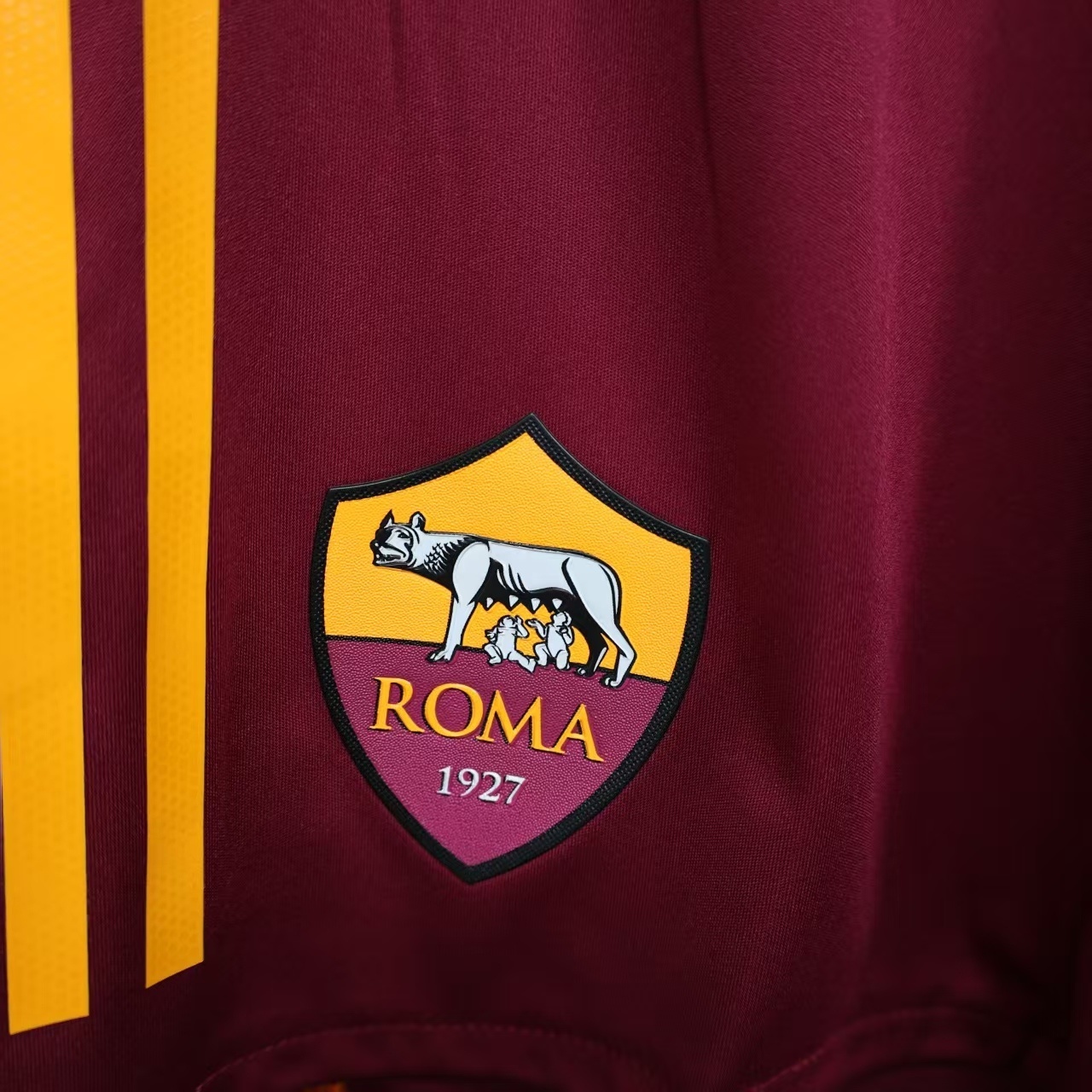 25-26 AS Roma home pants player version Shorts Football Uniform AAAAJerseys Dropshipping Yupoo 3