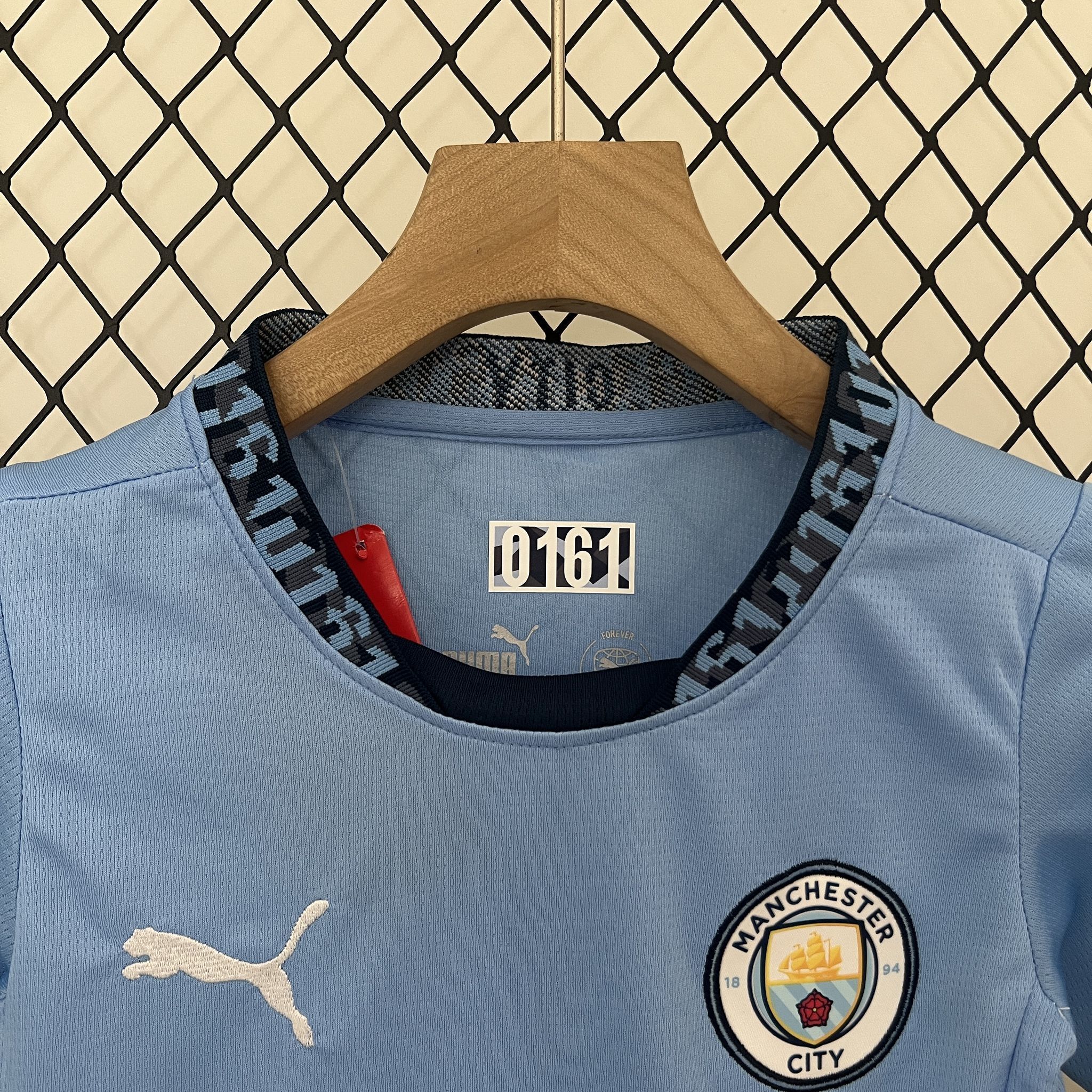 24-25 Manchester City Home Kid Kits Youth Apparels AAAAJersey Wholesale Yupoo 1