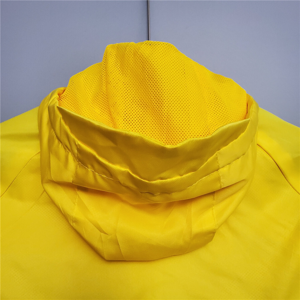20-21 Barcelona blue-red-yellow classic style windbreake 2