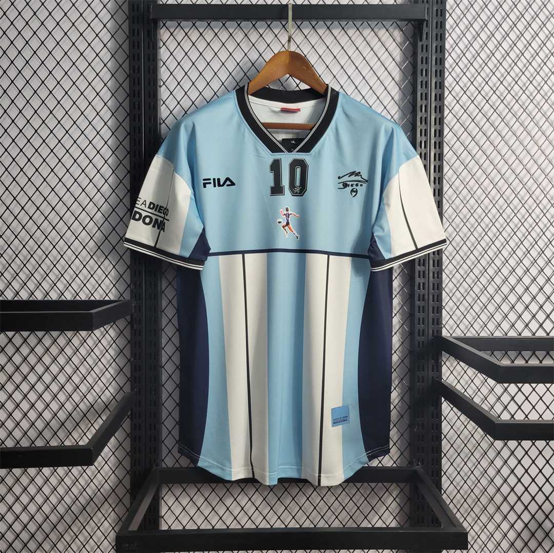 2001 Argentina Maradona #10 Commemorative Edition