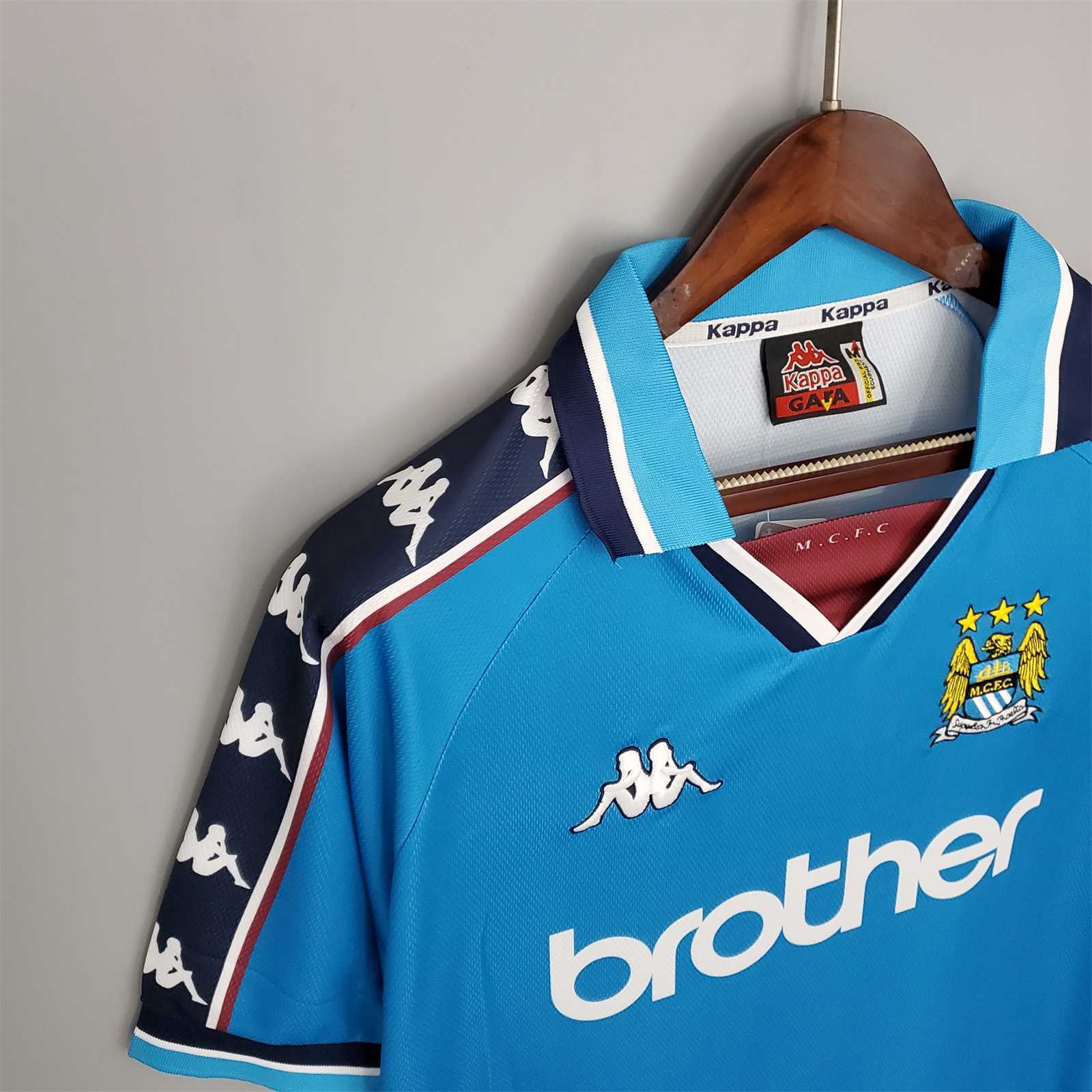 97-99 Manchester City home 4