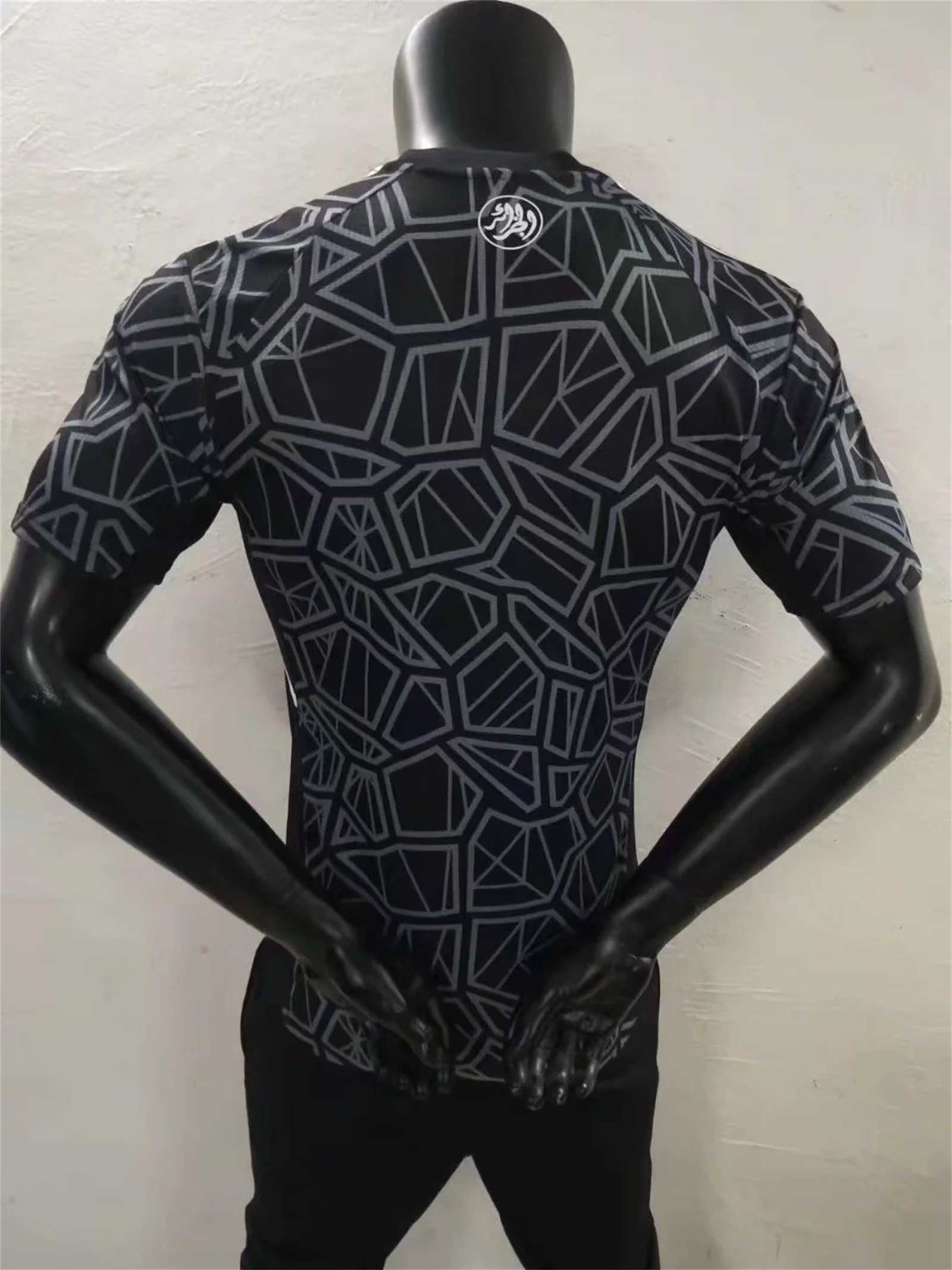 2022 Algeria Goalkeeper Players Edition 6