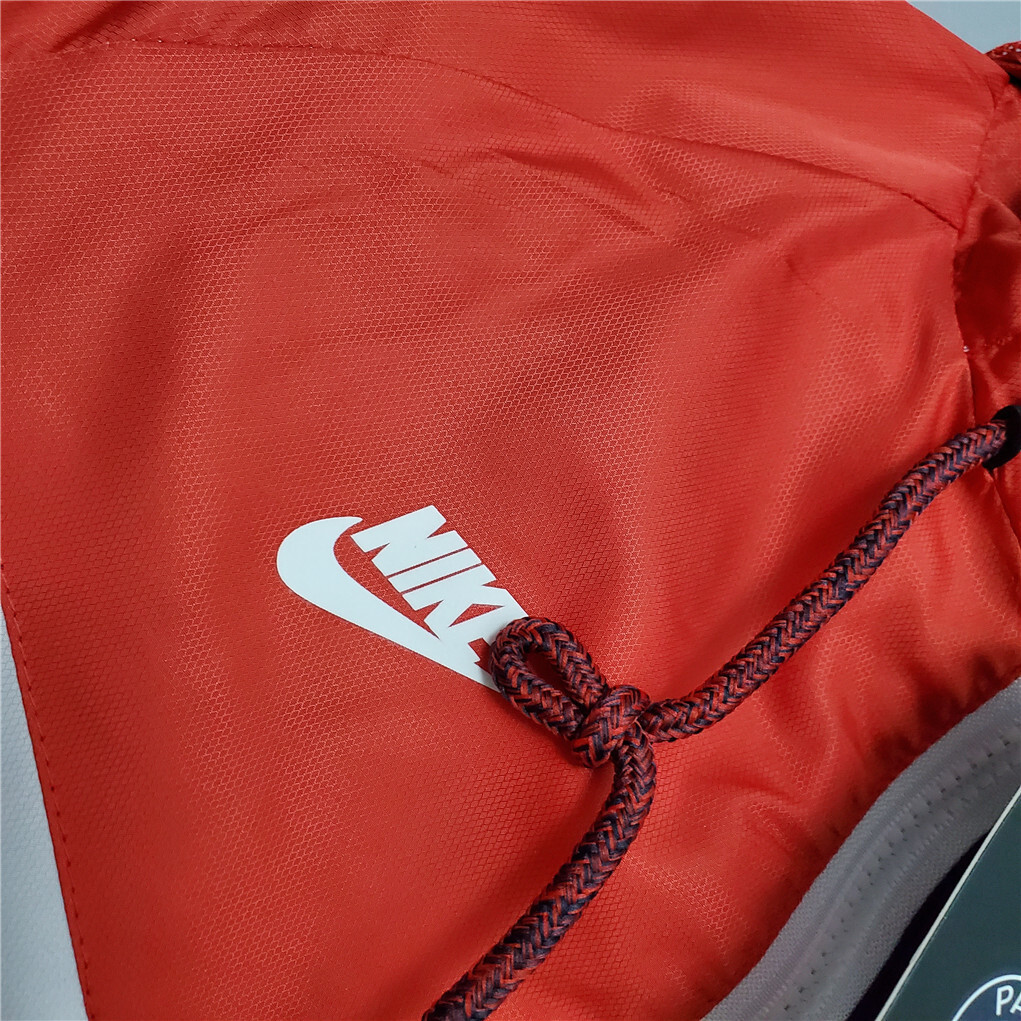 20-21 PSG whiteredblue classic style windbreaker 2