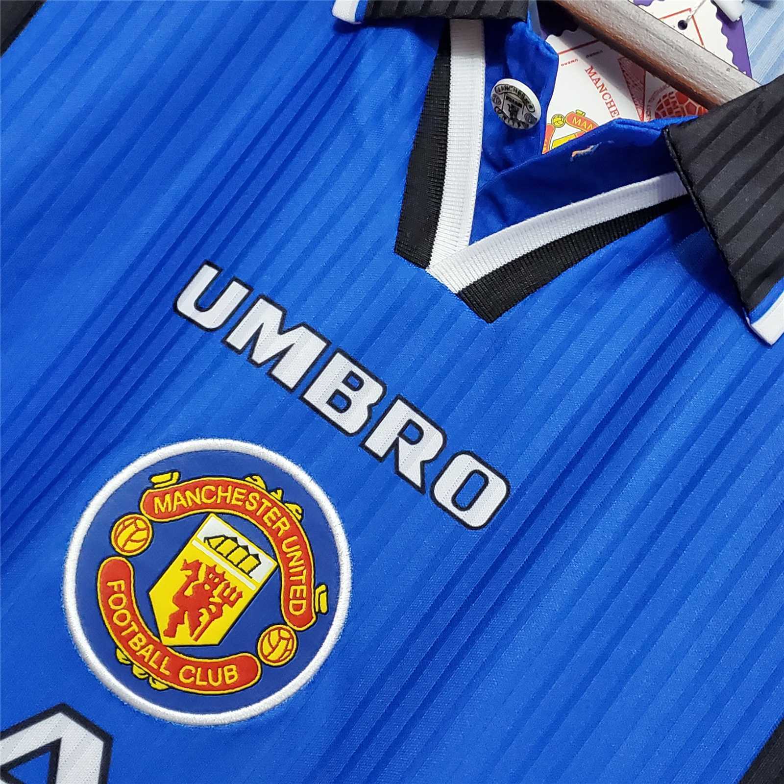 96-98 Manchester United third away blue 5