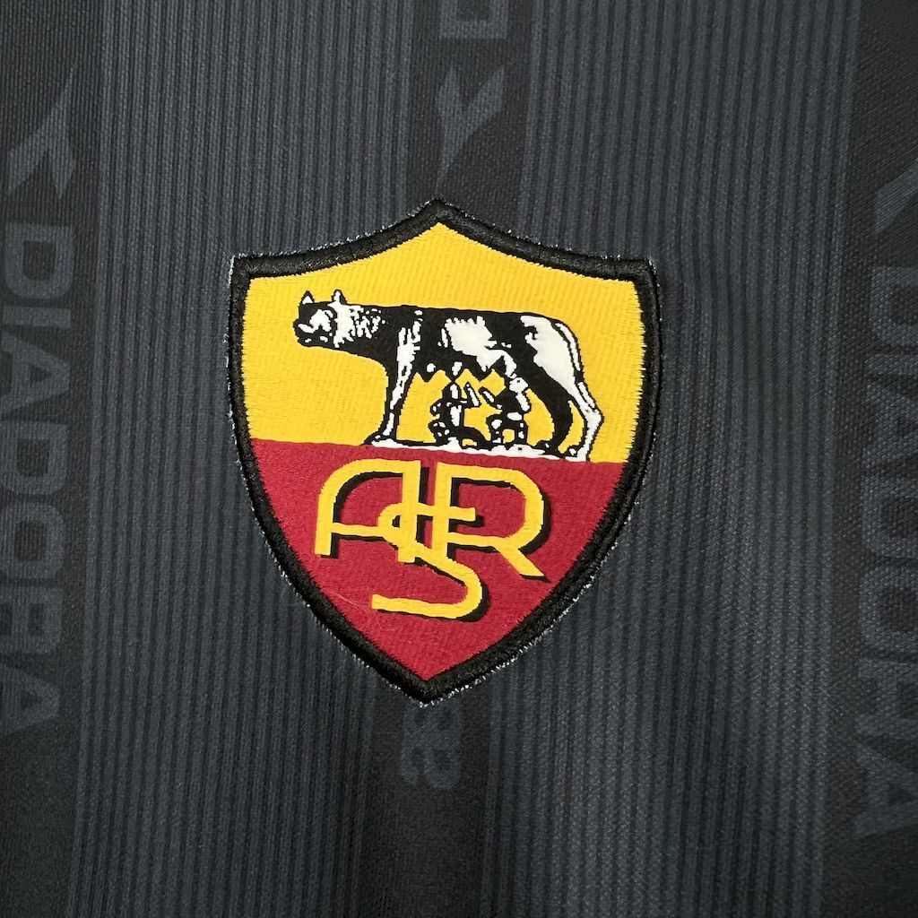 99-00 Roma away 6