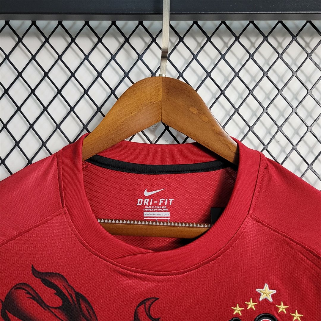 11-12 Corinthians third away 7