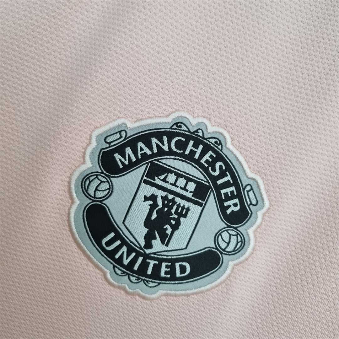 18-19 Manchester United away 1