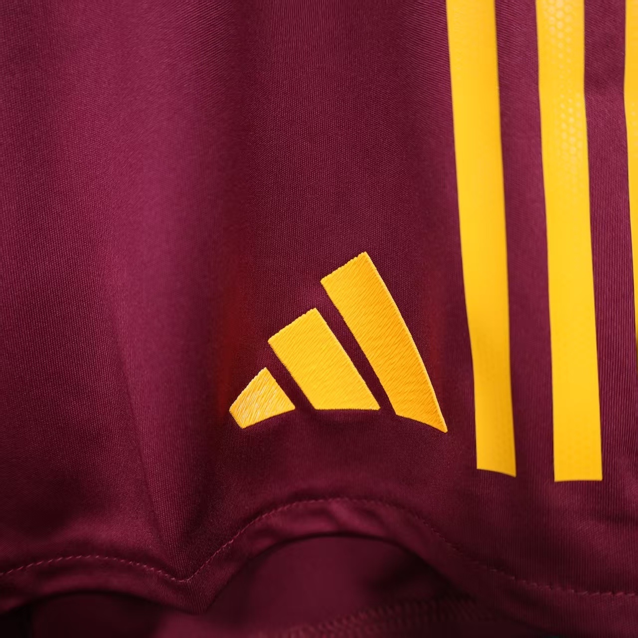 25-26 AS Roma home pants player version Shorts Football Uniform AAAAJerseys Dropshipping Yupoo 6