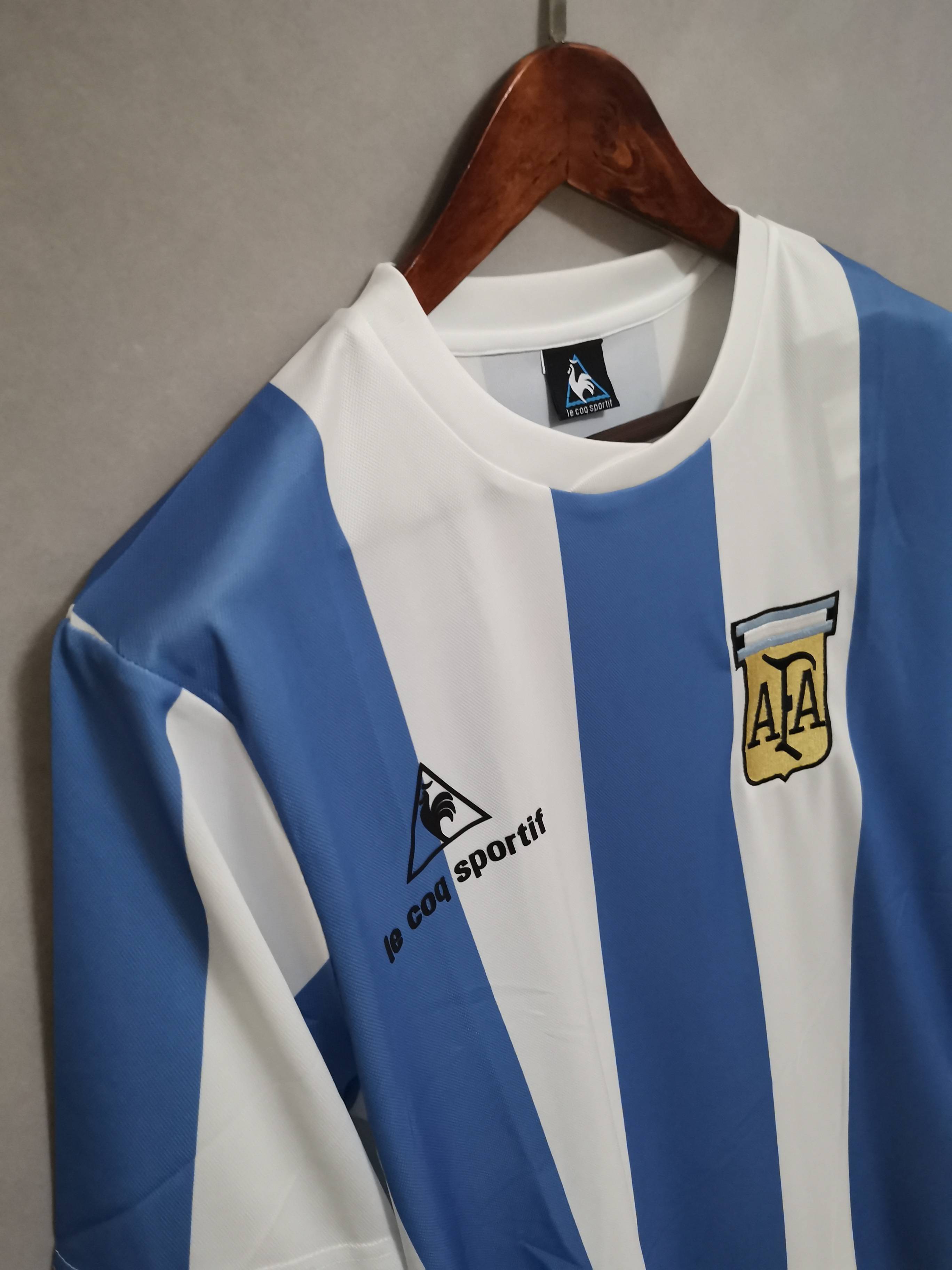 1985 Argentina home 5