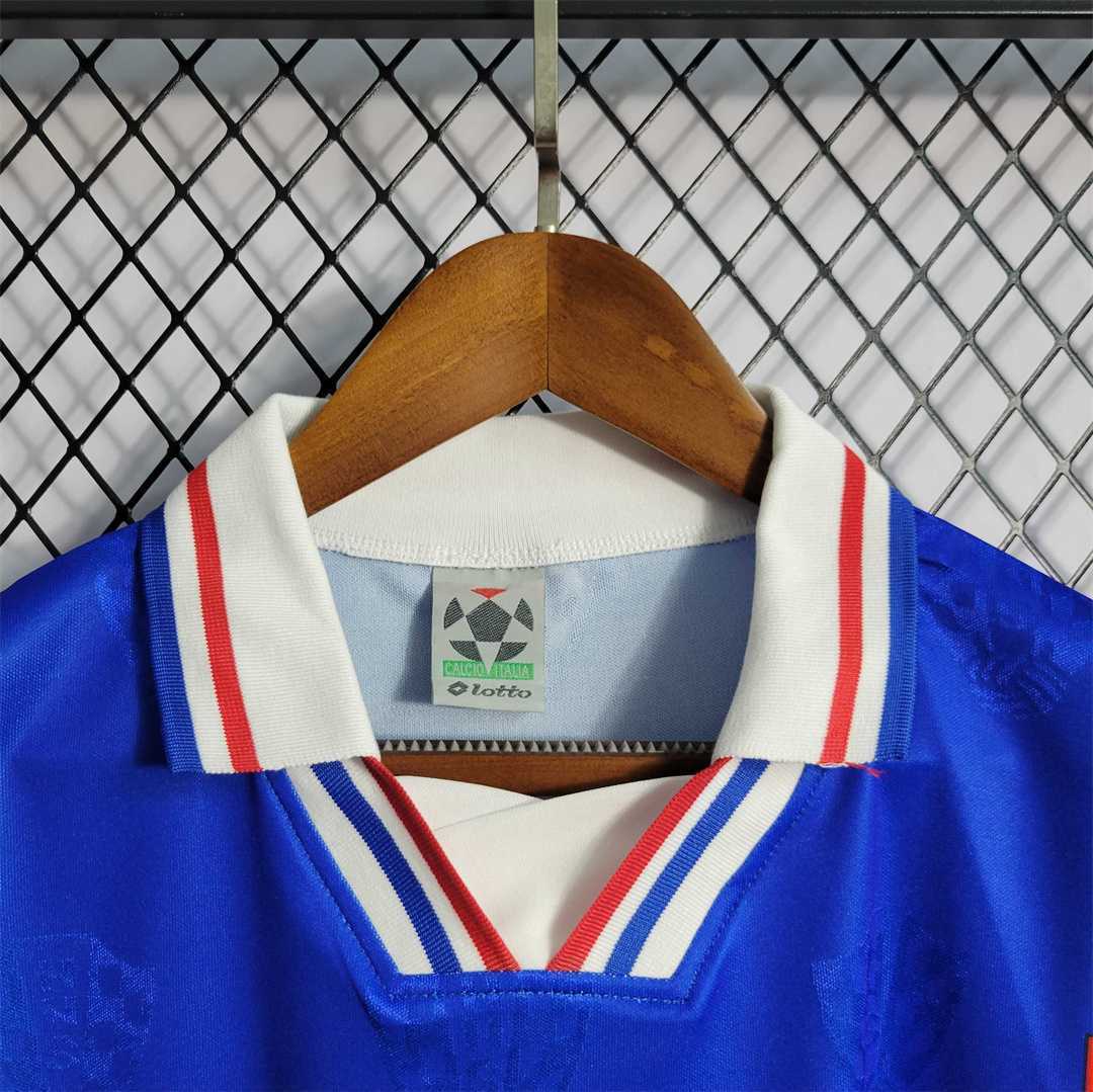 1998 Croatia home 6