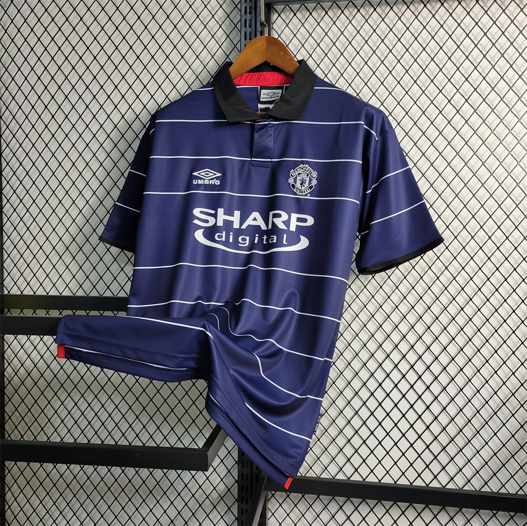 99-00 Manchester United away 6