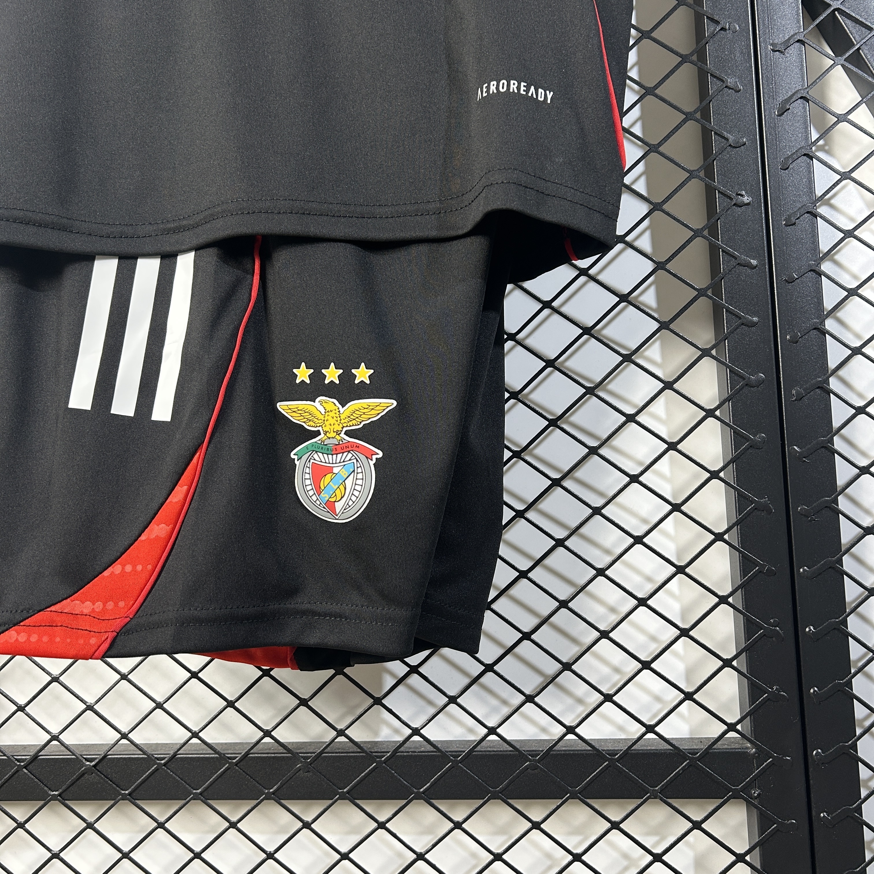 25-26 Benfica Black Pre-Match Kid Kits Youth Apparels Sino AAAAJersey Supply Yupoo 3