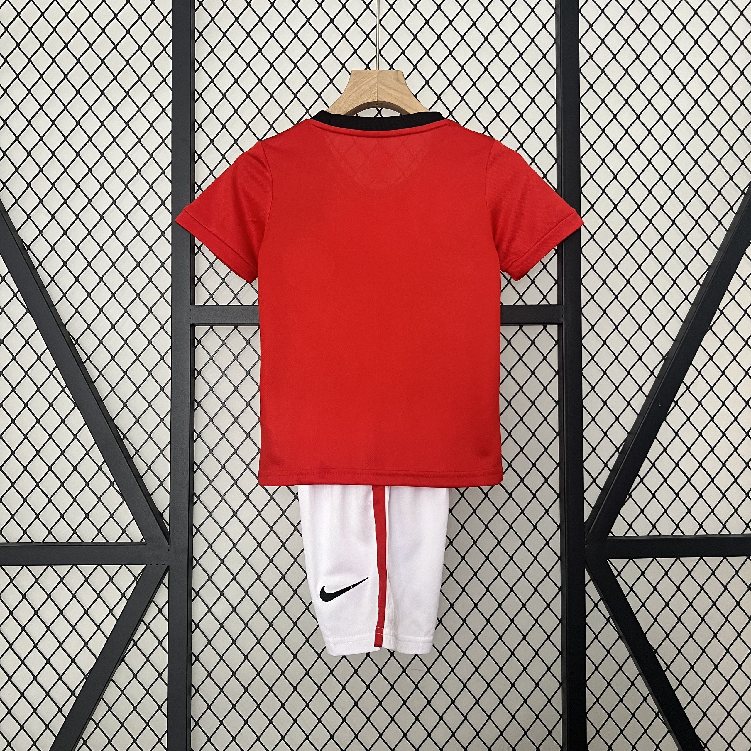 09-10 Manchester United Home Retro Kid Kits Children Sets Jersey Supplier Yupoo 5